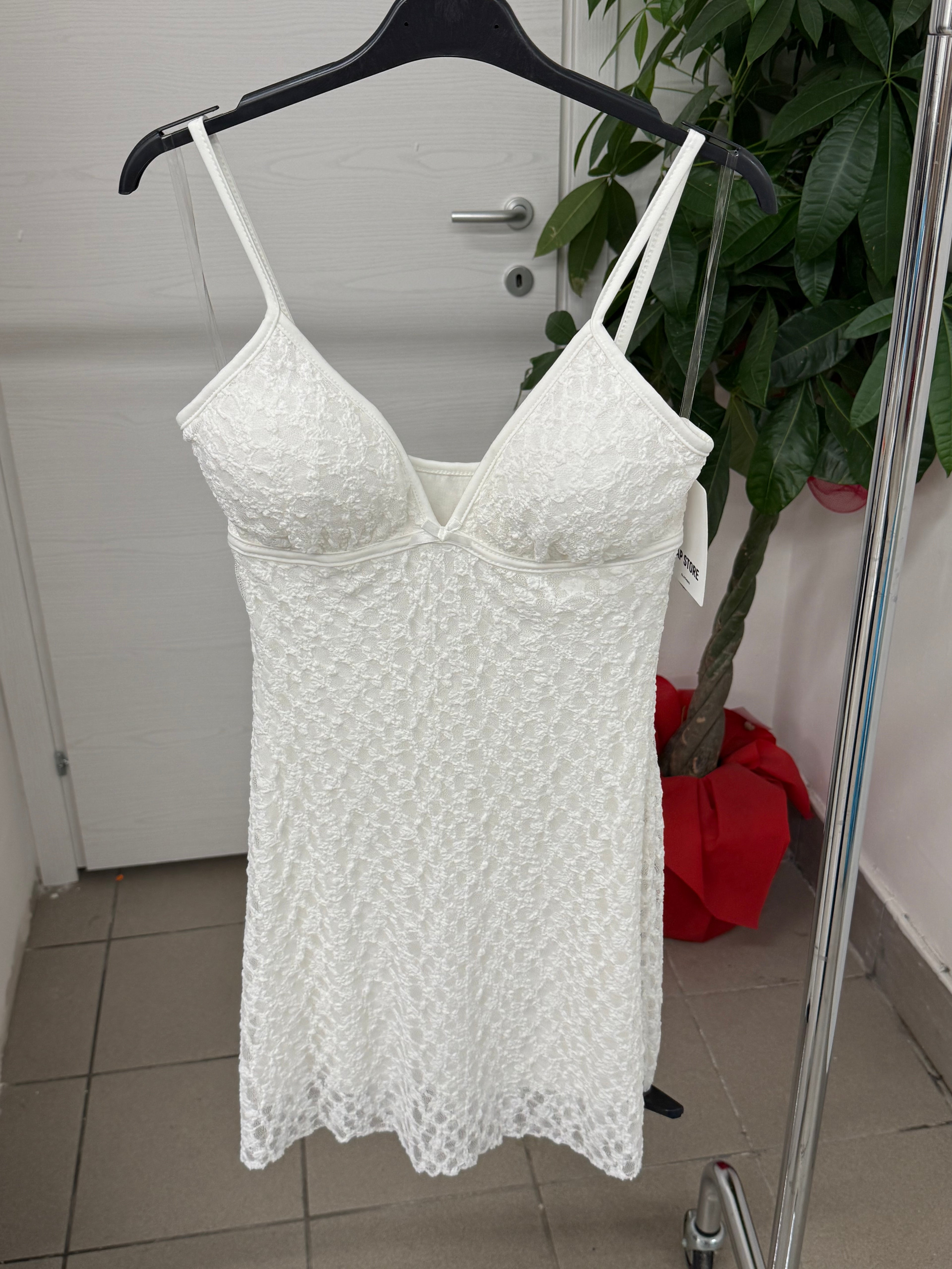 Abito corto in pizzo a spalline FGD MODA