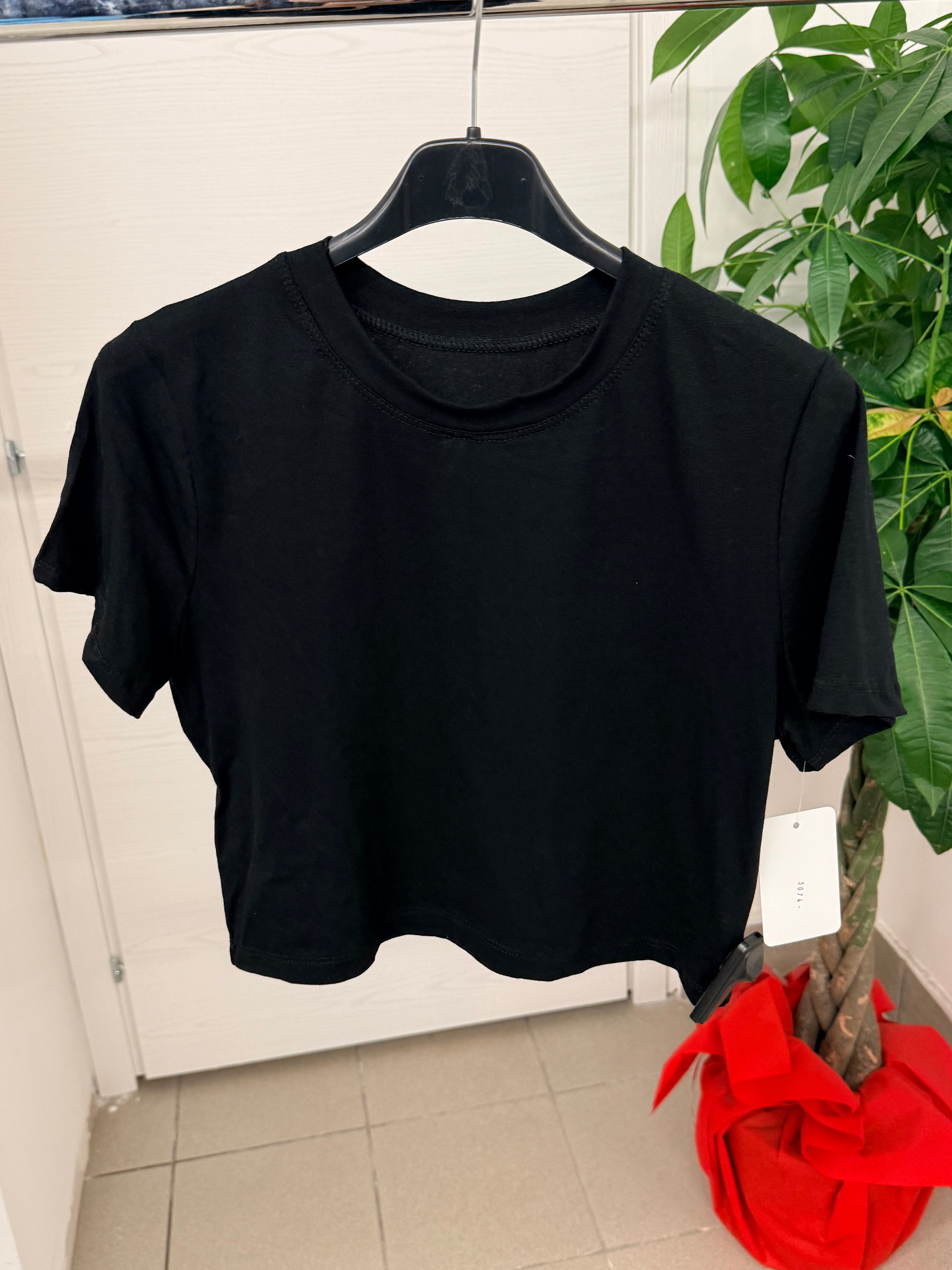 T-shirt crop tinta unita FGD MODA