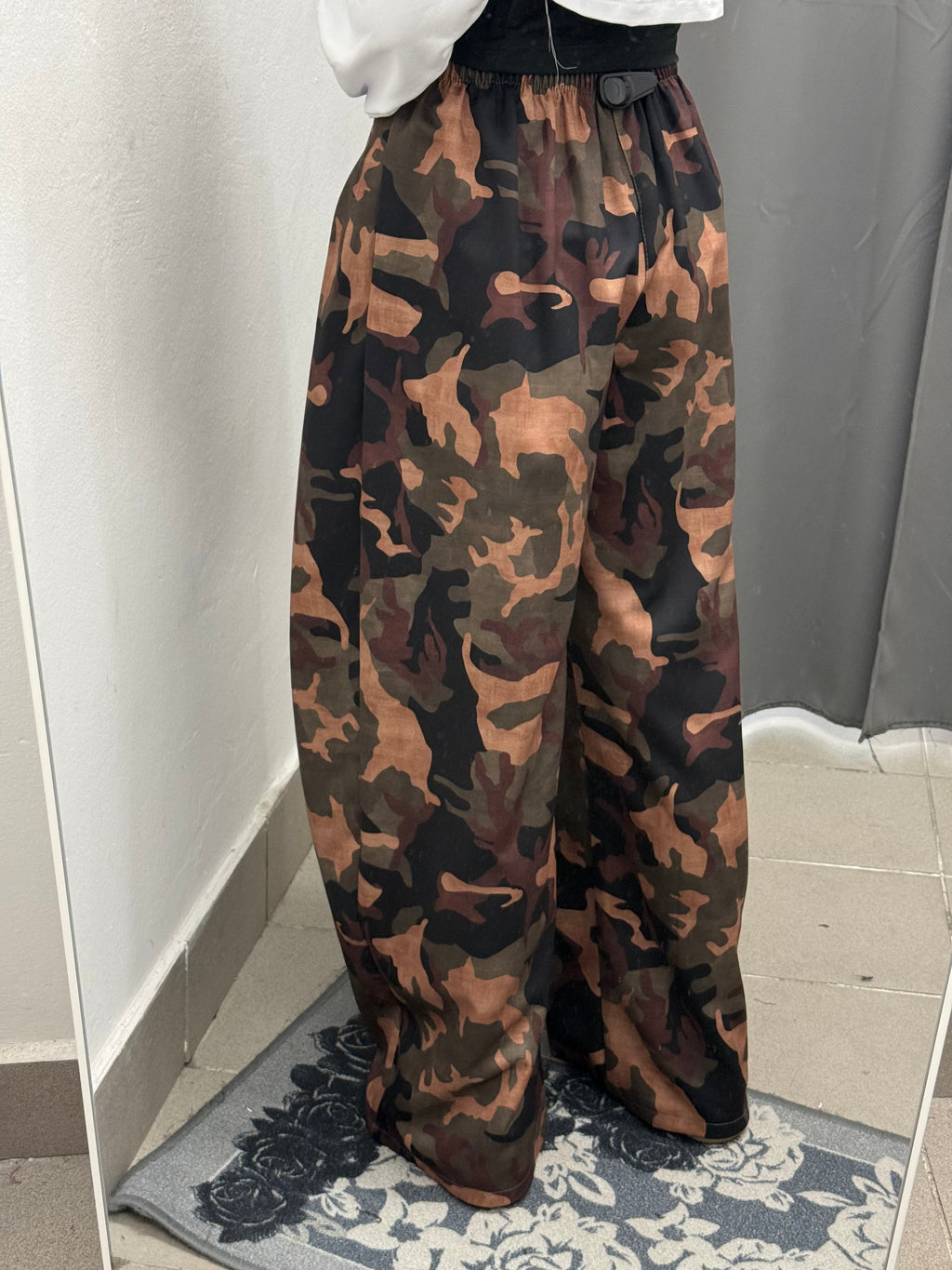 Pantaloni Barrel Militari Con Pieghe In Vita E Pence FGD MODA