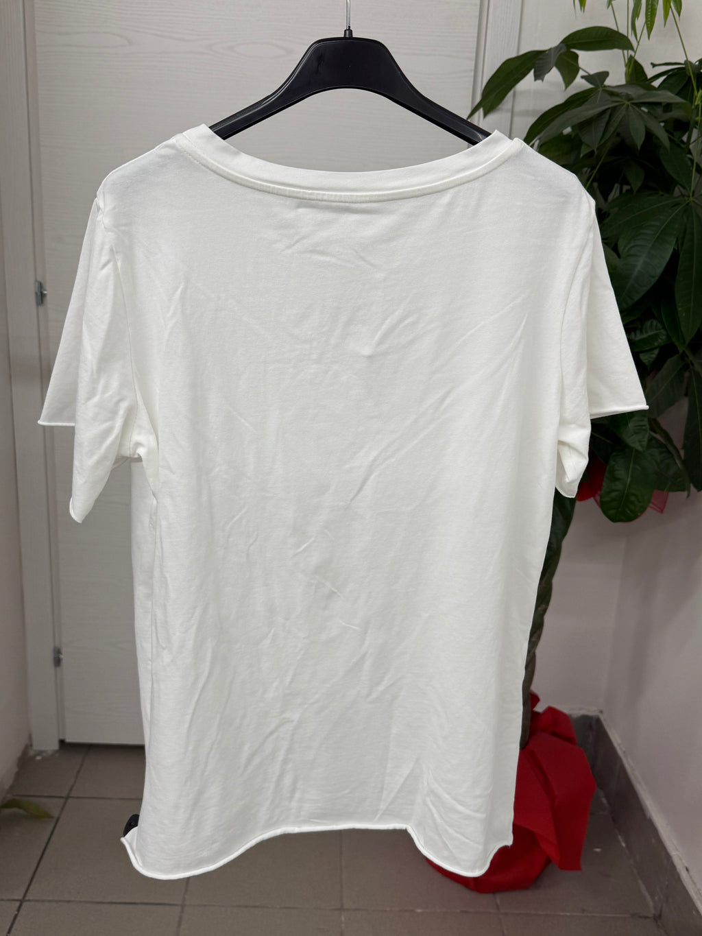 T-shirt in cotone con spacco FGD MODA
