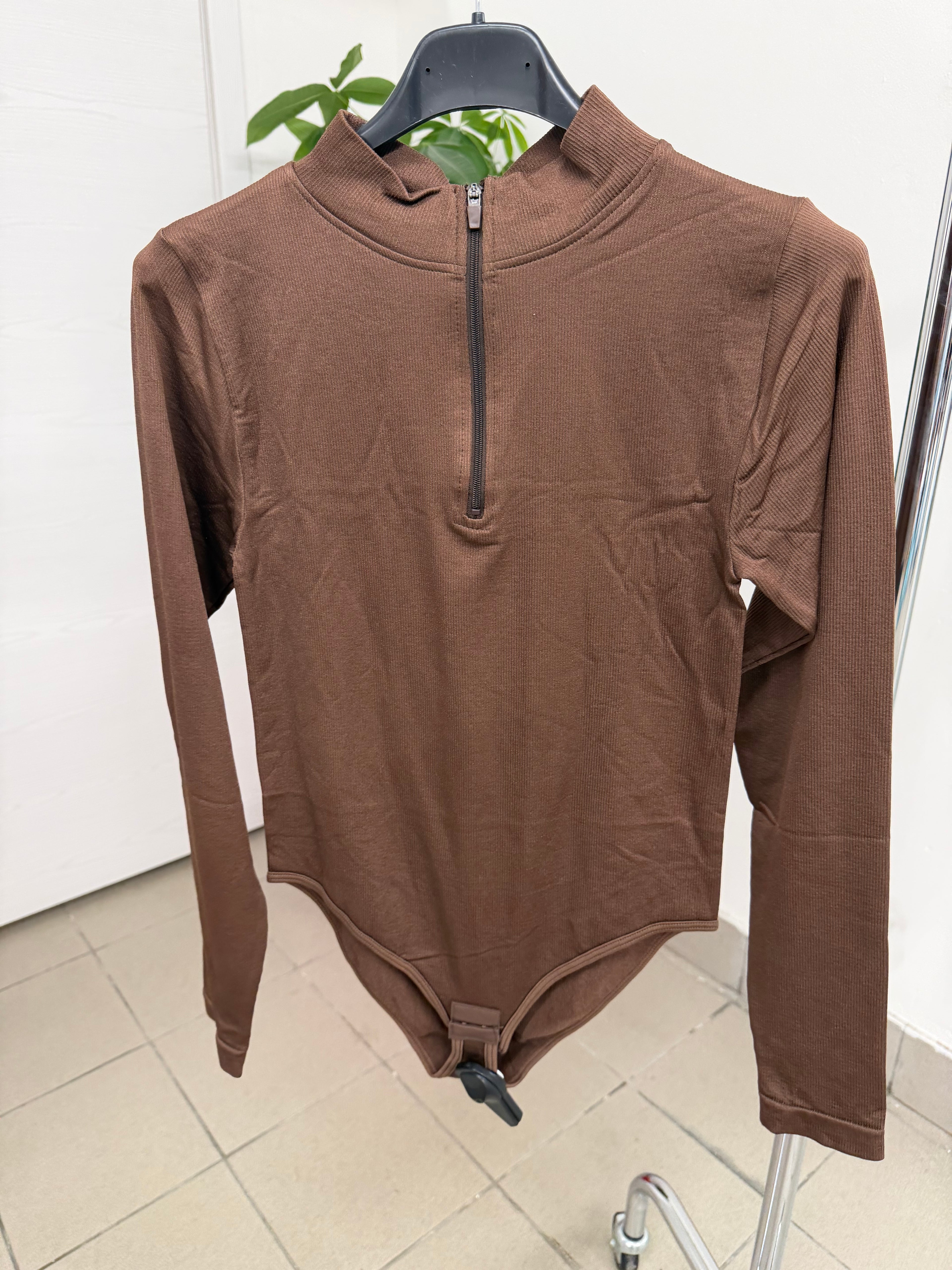 Body compattante a costine con zip FGD MODA