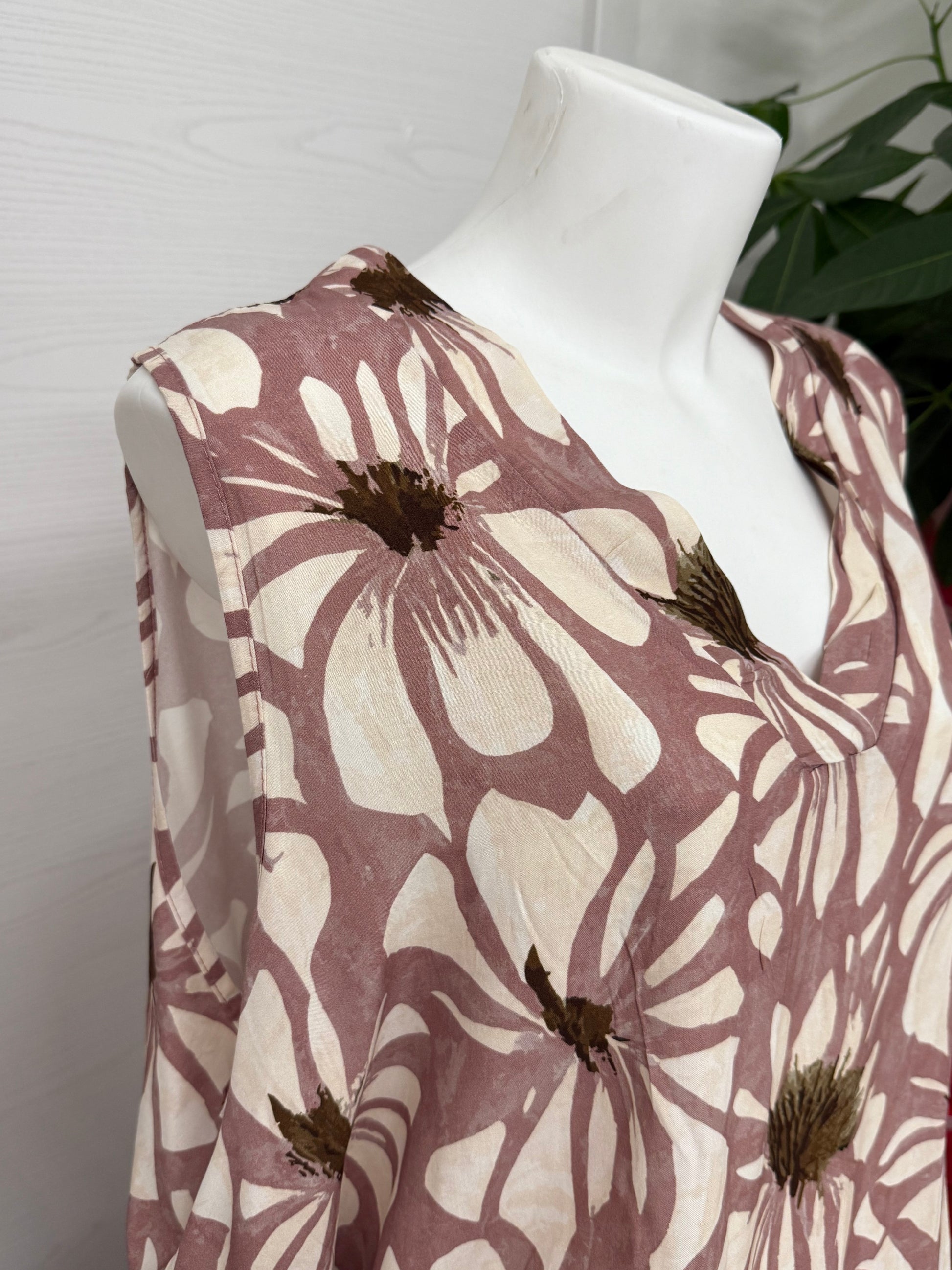 Canotta con fiori FGD MODA