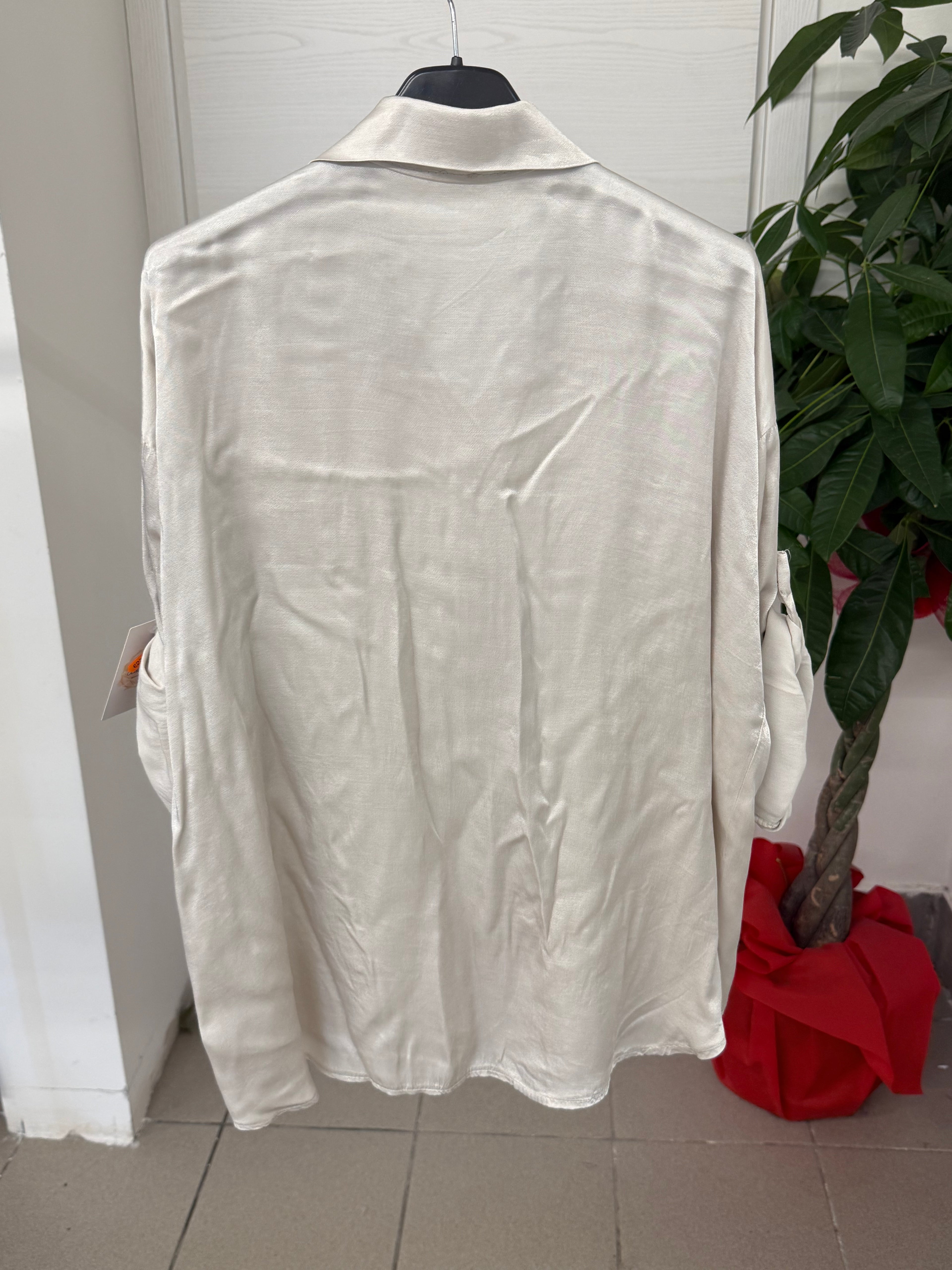 Camicia in raso con tasche finte FGD MODA