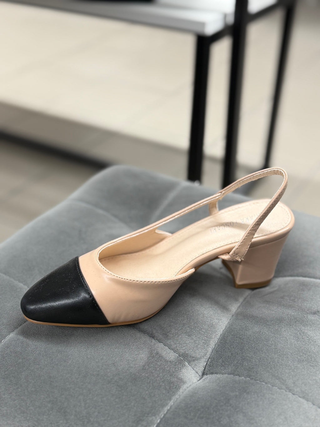 Décolleté bicolore con cinturino tacco 6.5cm FGD MODA
