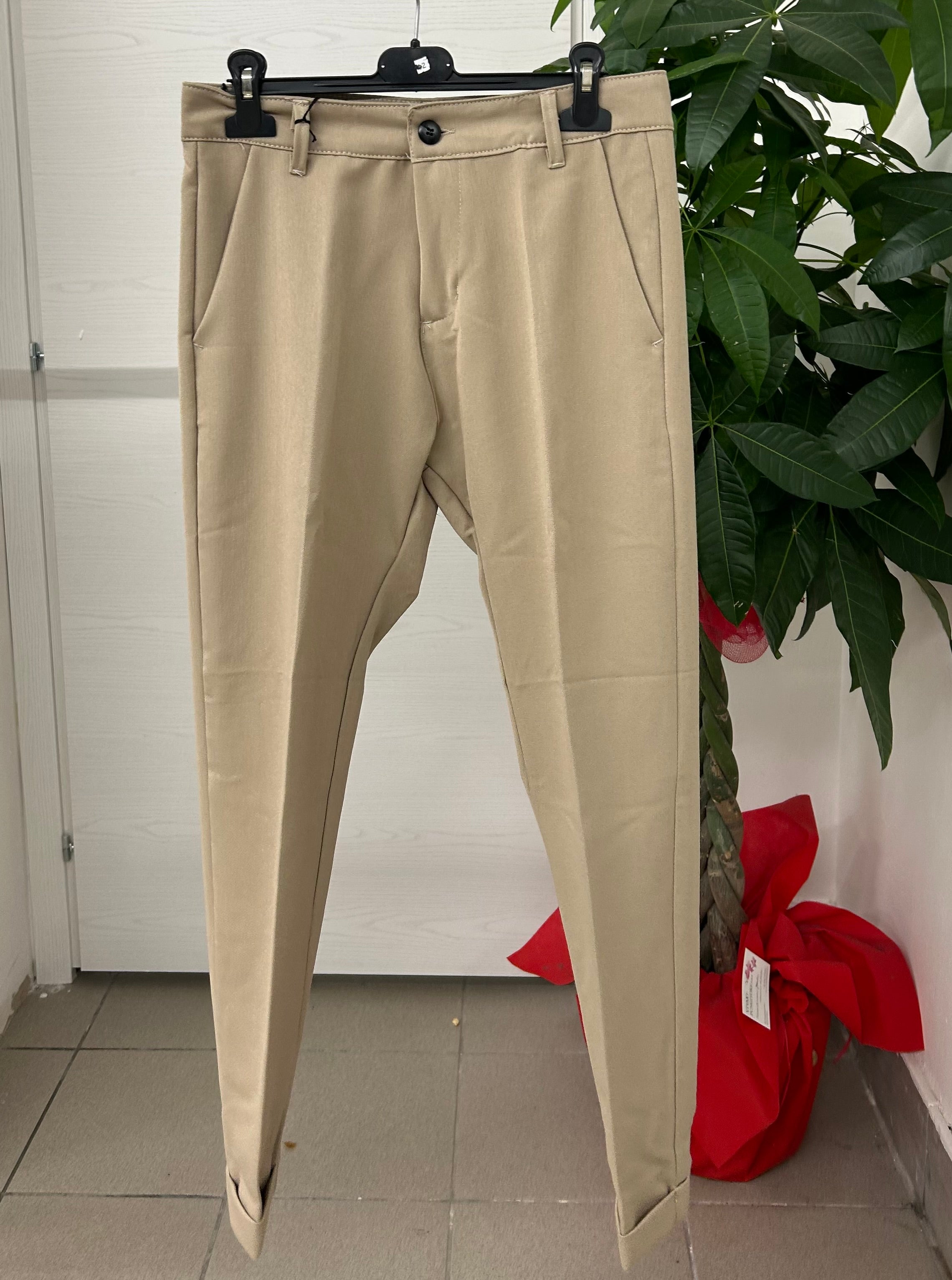 Pantaloni semieleganti con bottone Ficko FGD MODA