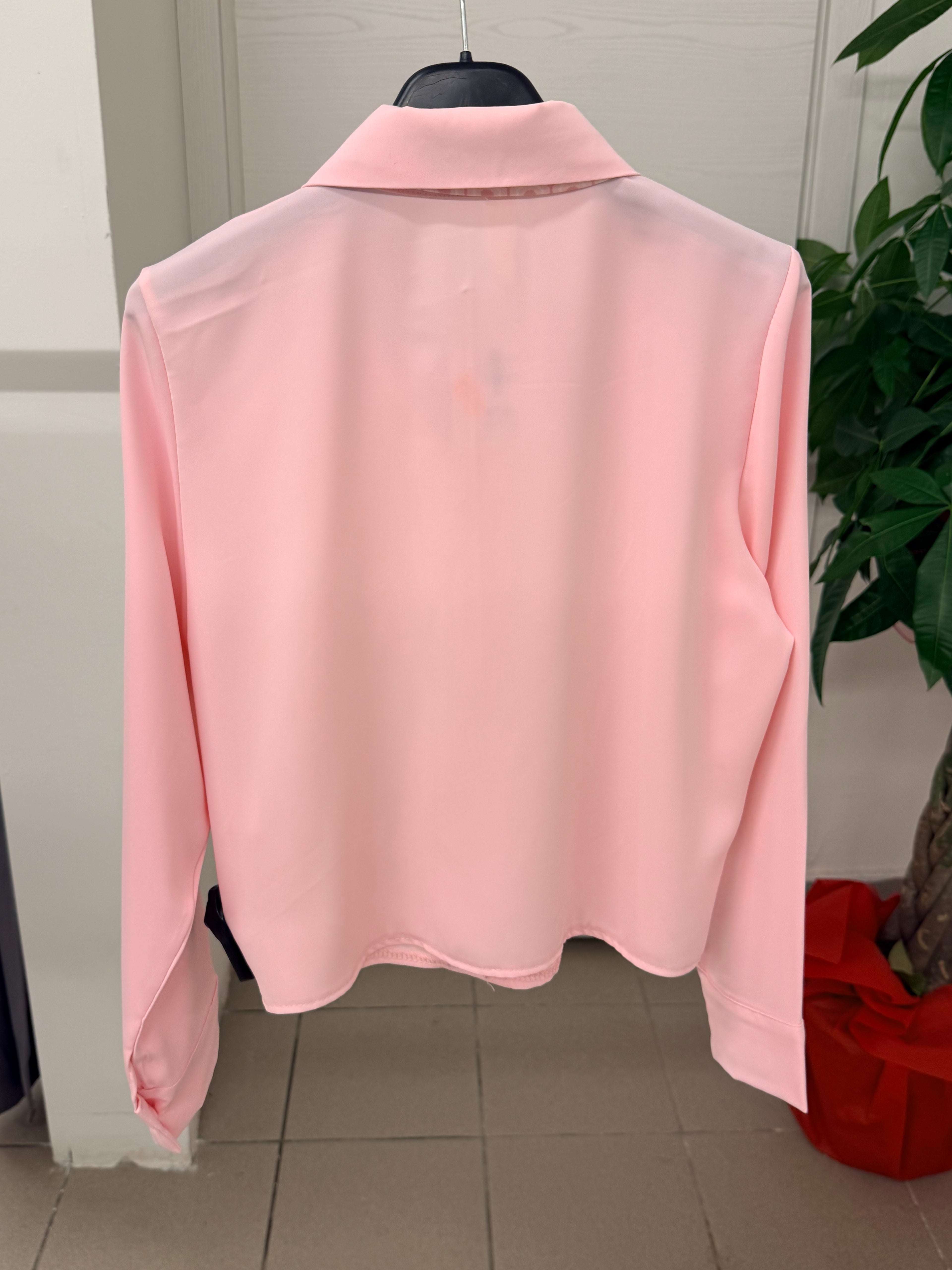 Camicia crop fit con cravatta a fantasia FGD MODA