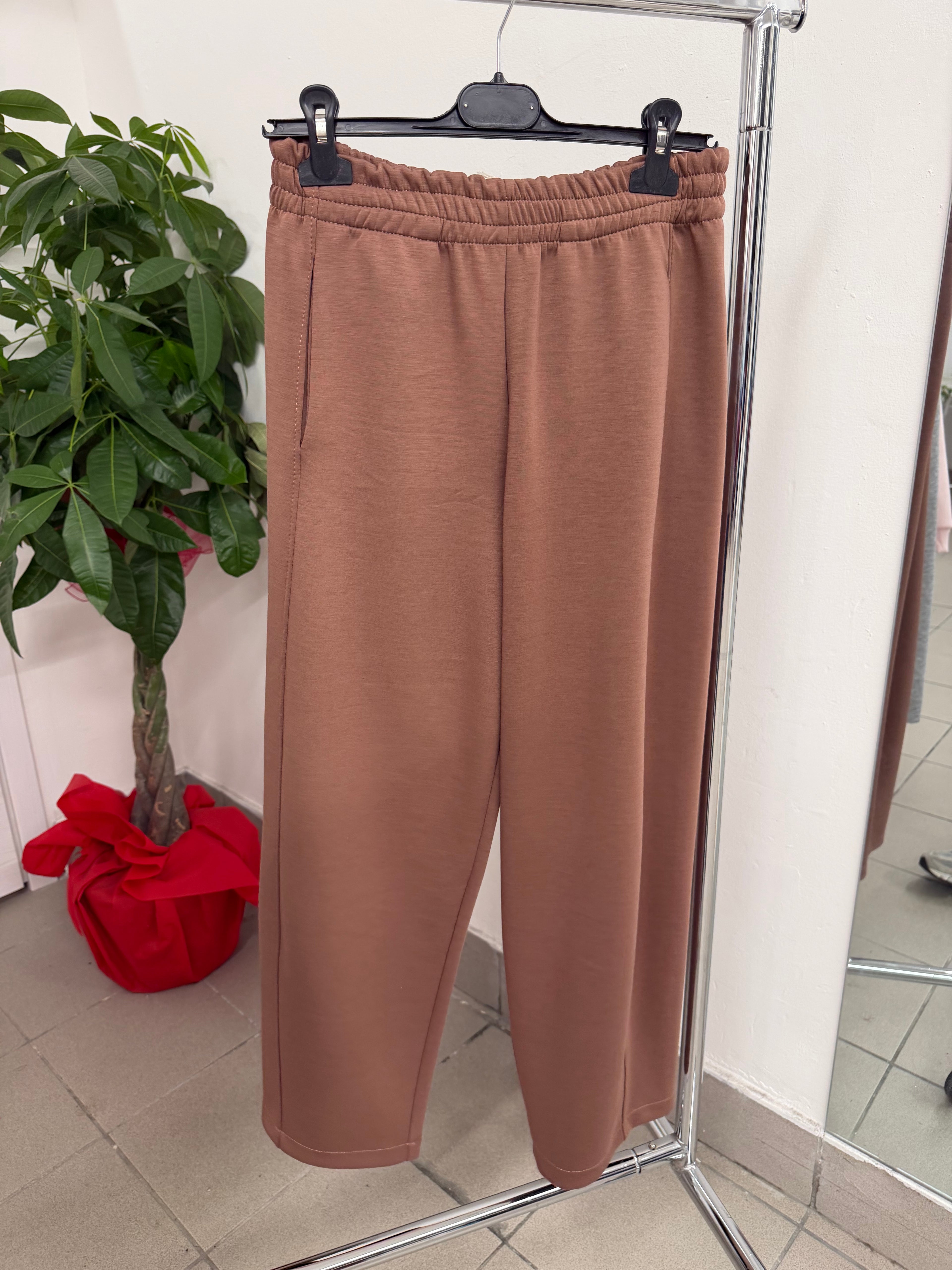 Pantalone tuta balloon con riga lungo la tasca FGD MODA