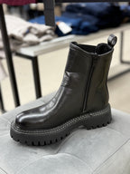 Anfibi in ecopelle con zip FGD MODA