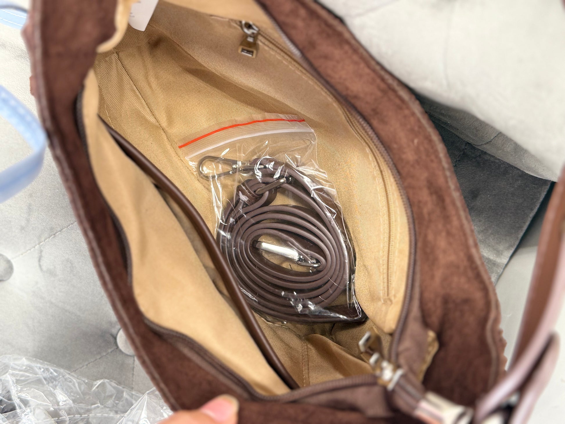 Borsa in camoscio con frange con tracolla FGD MODA