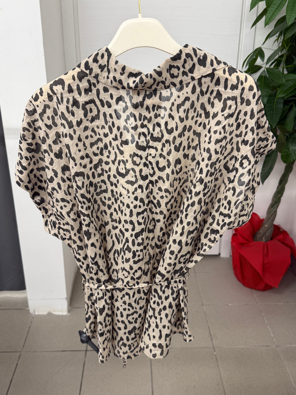 Camicia 100% cotone leopardato con cinta FGD MODA