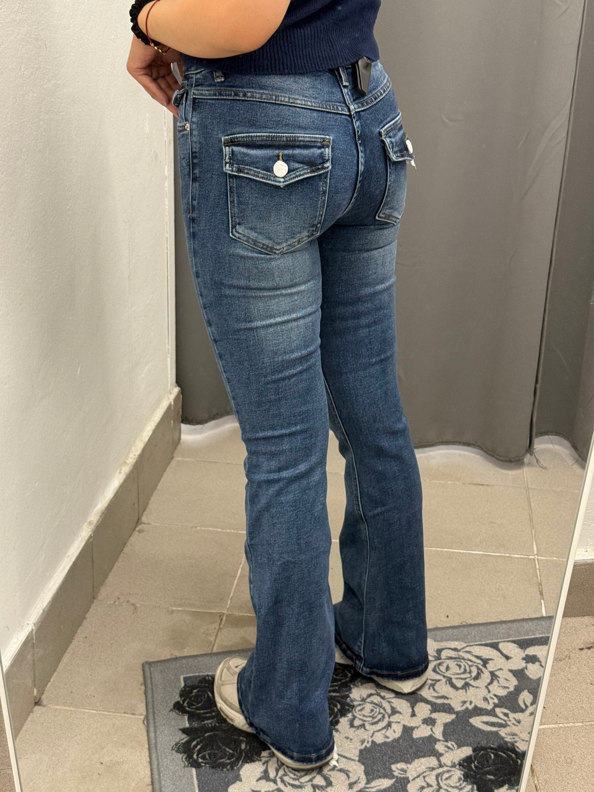 Jeans A Campana Vita Media Con Tasche A Patta Con Bottone JH9096 FGD MODA