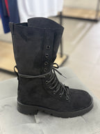 Stivali In Camoscio Con Gambale A Imbuto Con Lacci FGD MODA