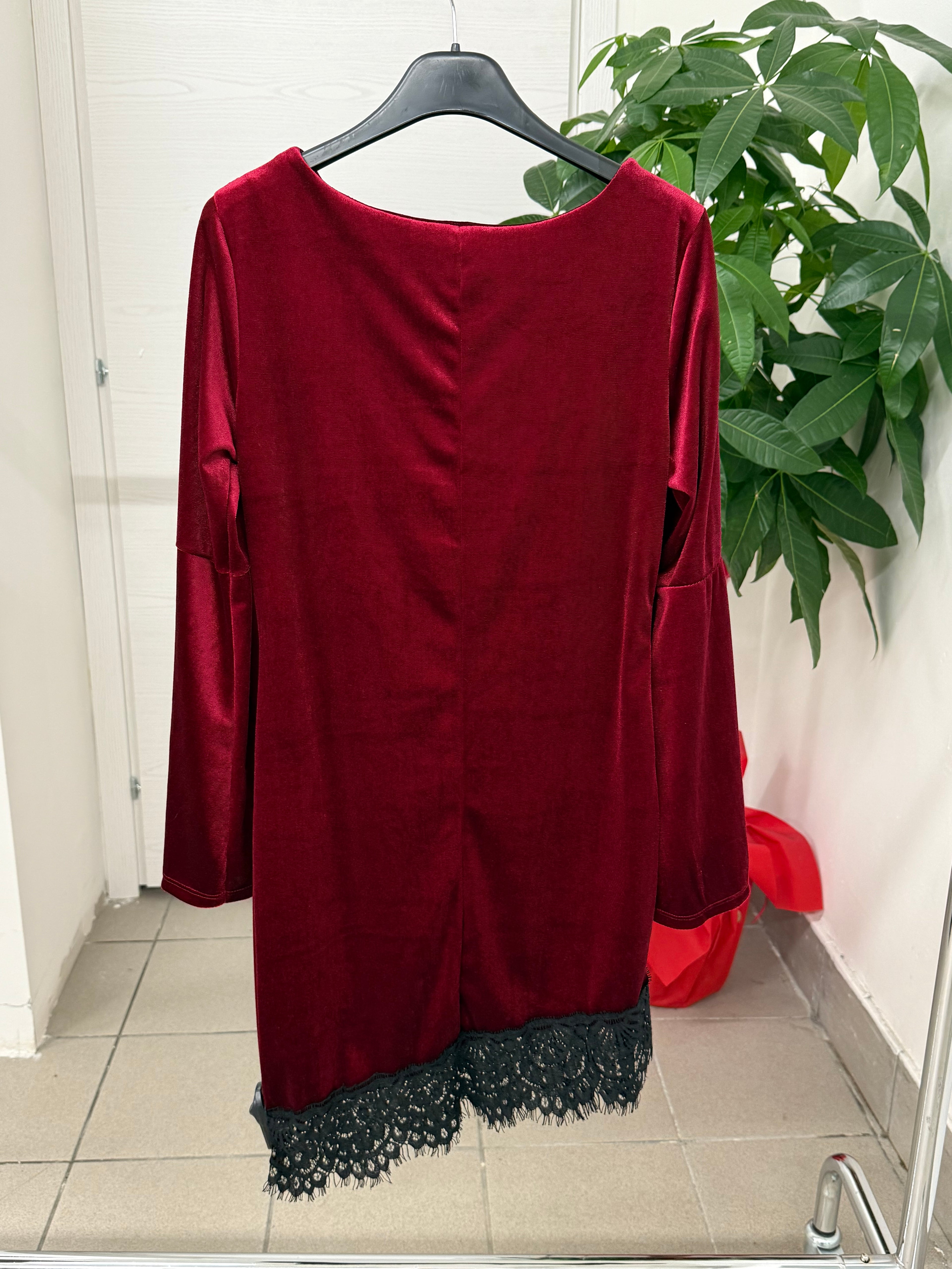 Abito in velluto con bordo in pizzo FGD MODA