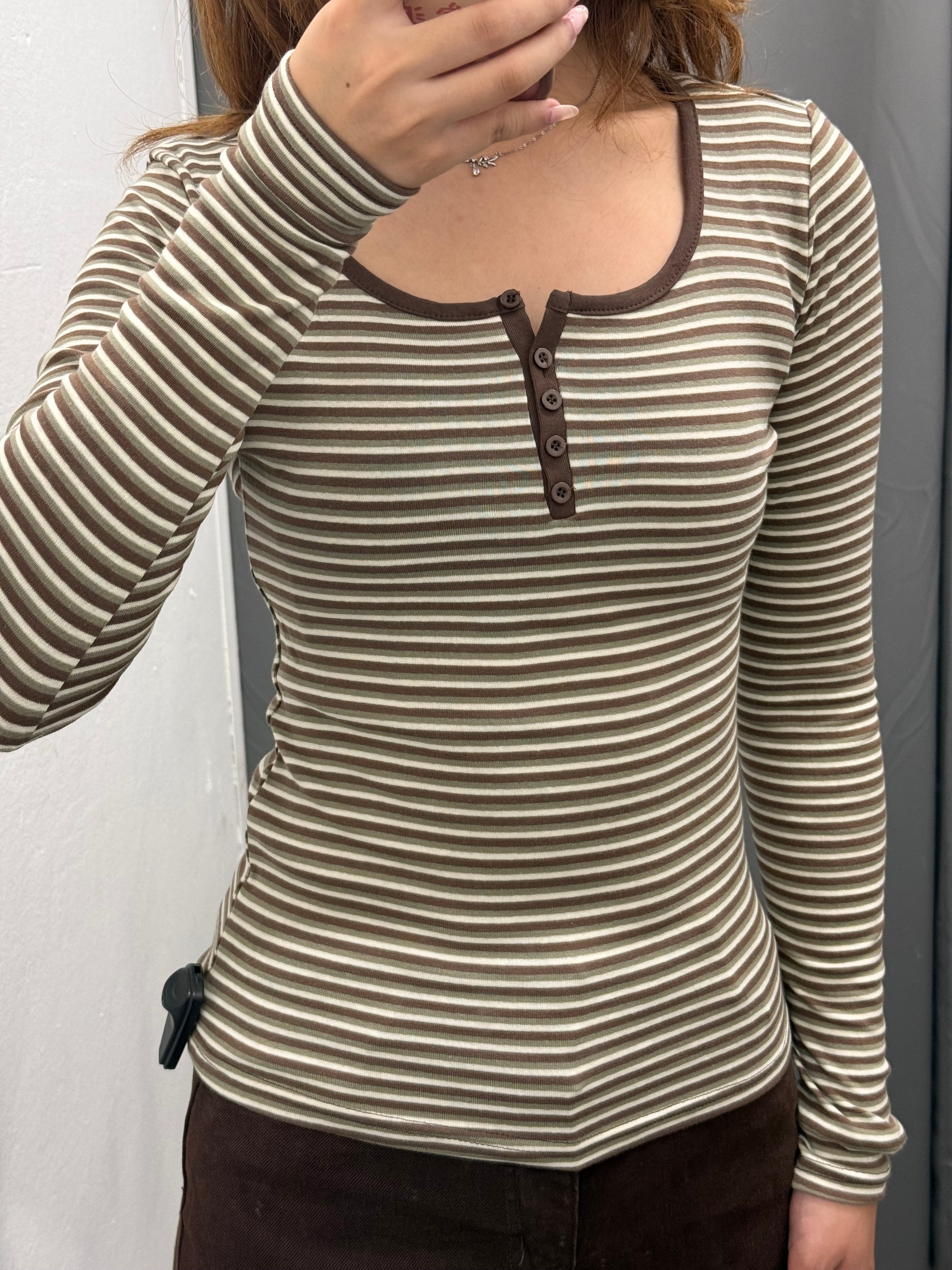 Maglietta A Righe Scollo A U Con Bottoncini FGD MODA