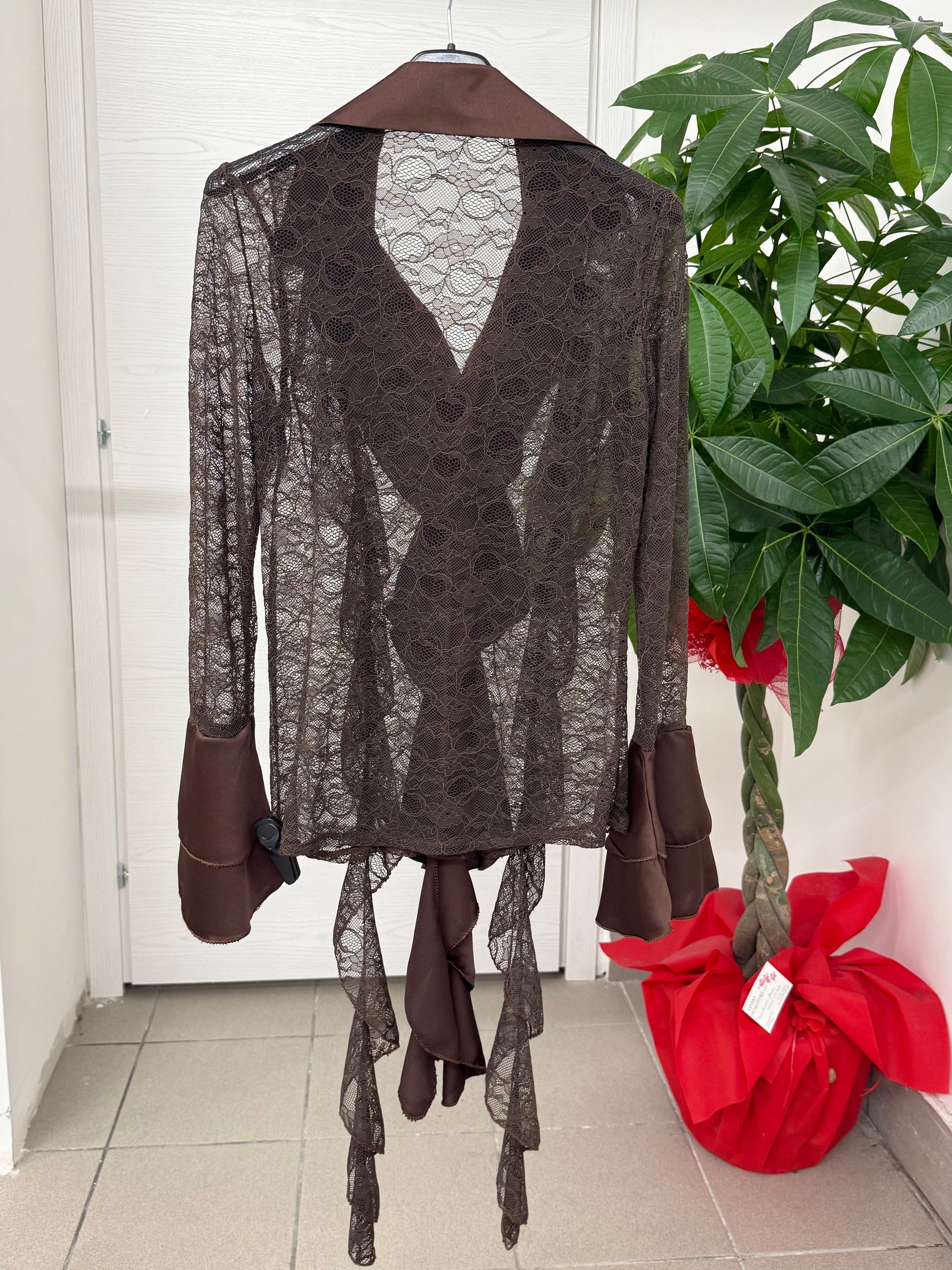 Camicetta a maniche lunghe in pizzo con rouches in raso FGD MODA