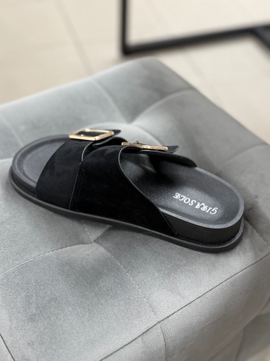 Ciabatta in camoscio con fibbie HF-80 FGD MODA