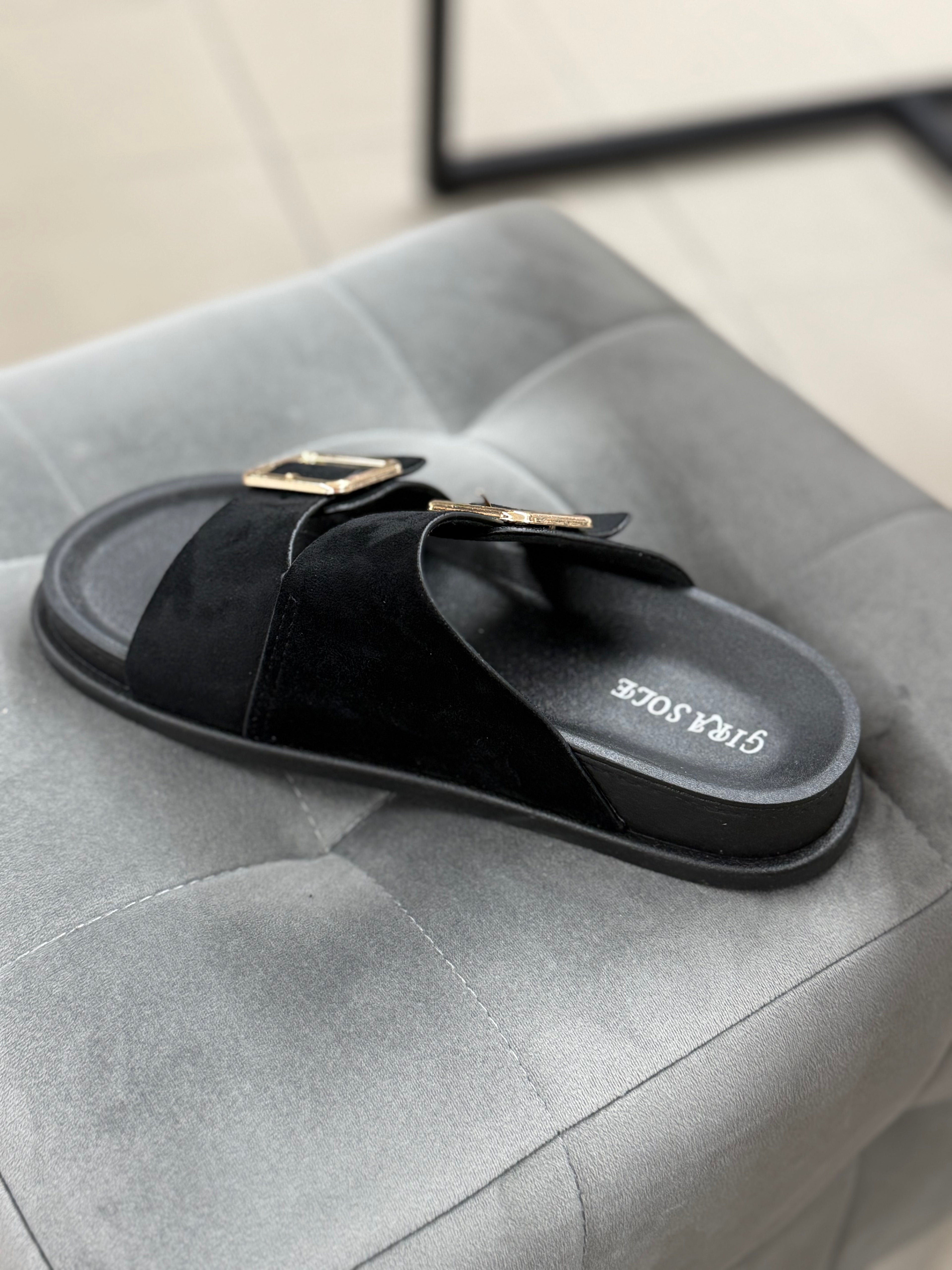 Ciabatta in camoscio con fibbie HF-80 FGD MODA