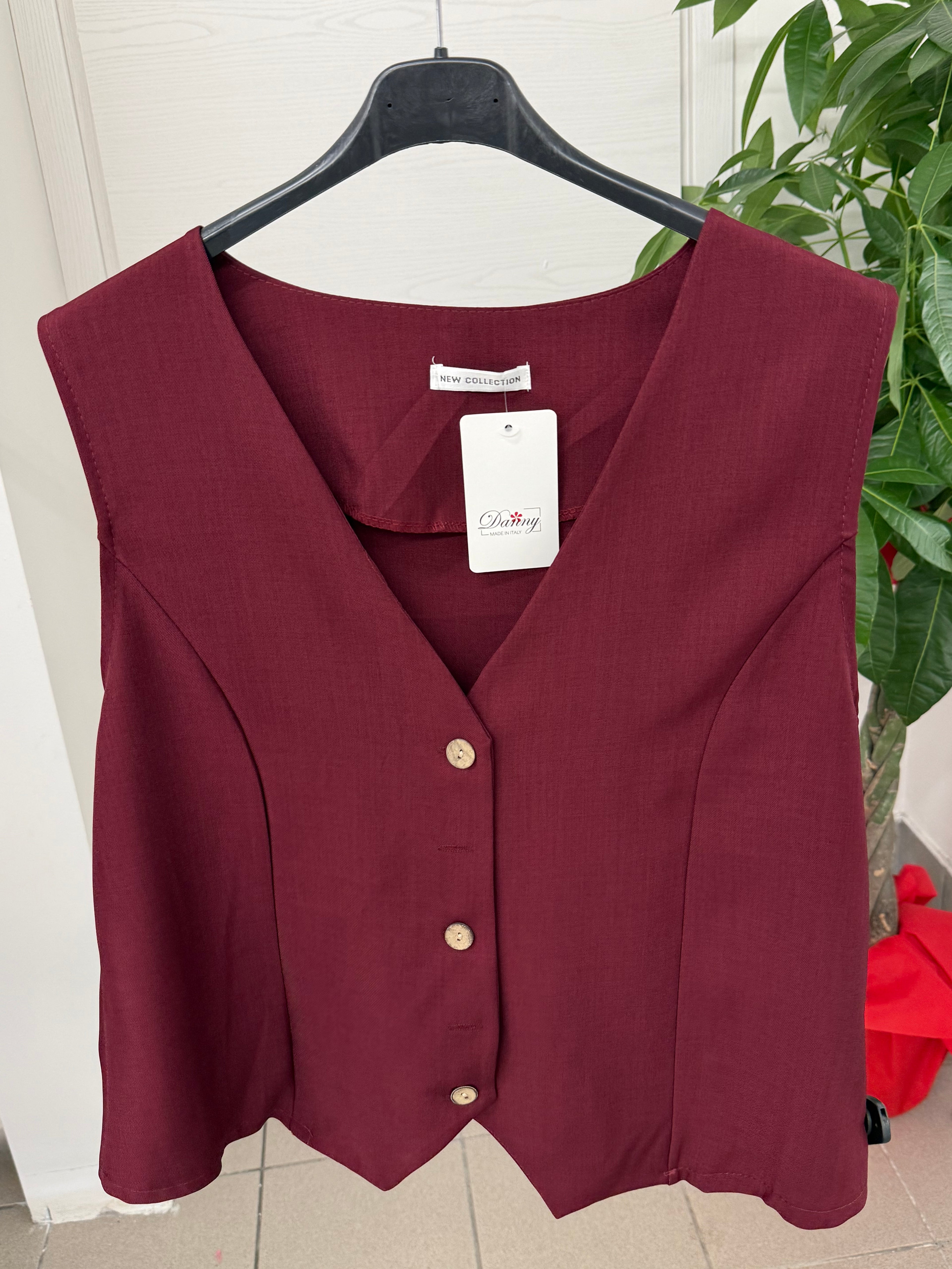 Gilet tinta unita con chiusura a bottoni per taglie curvy