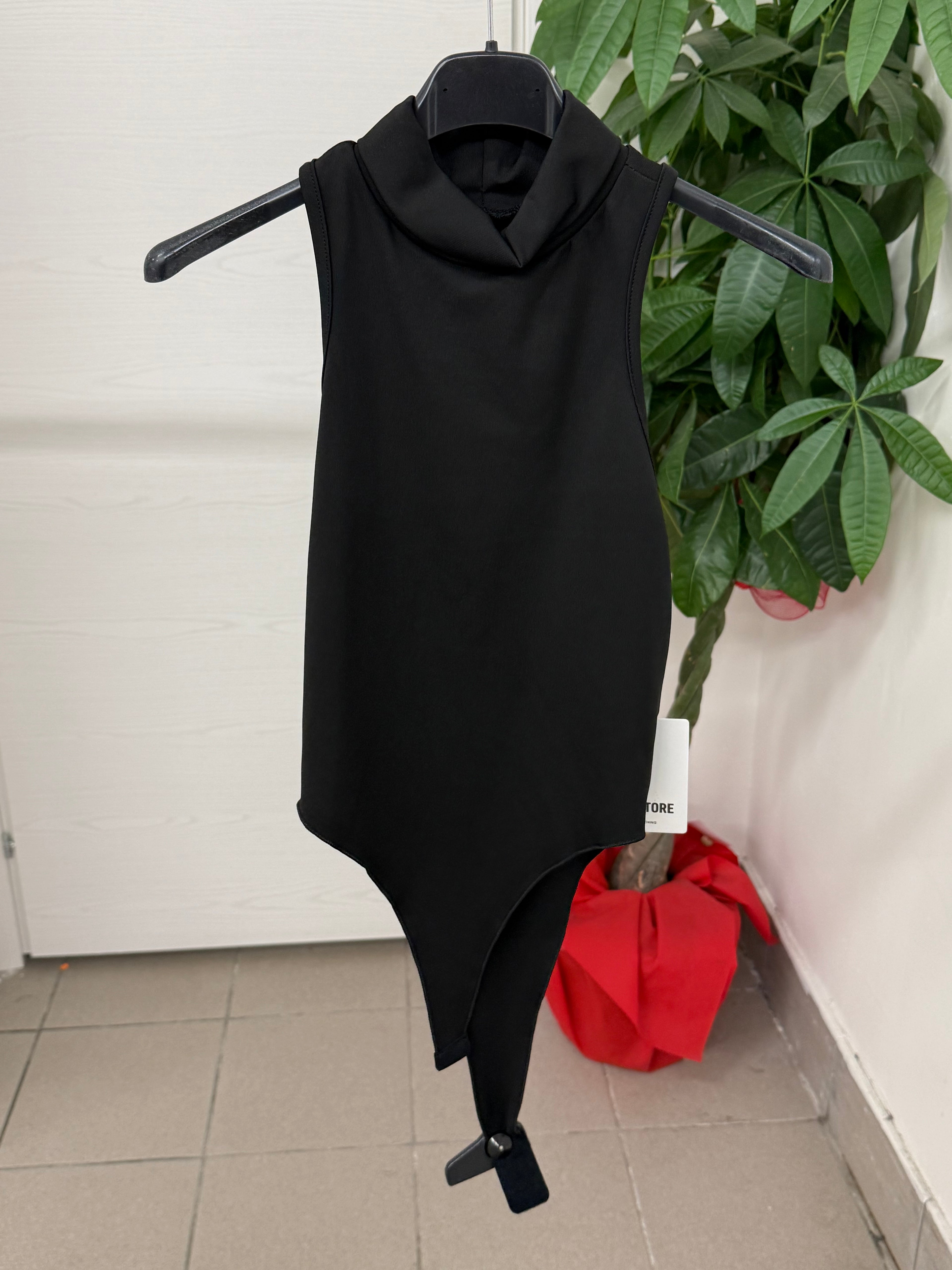 Body in lycra smanicato con collo alto FGD MODA