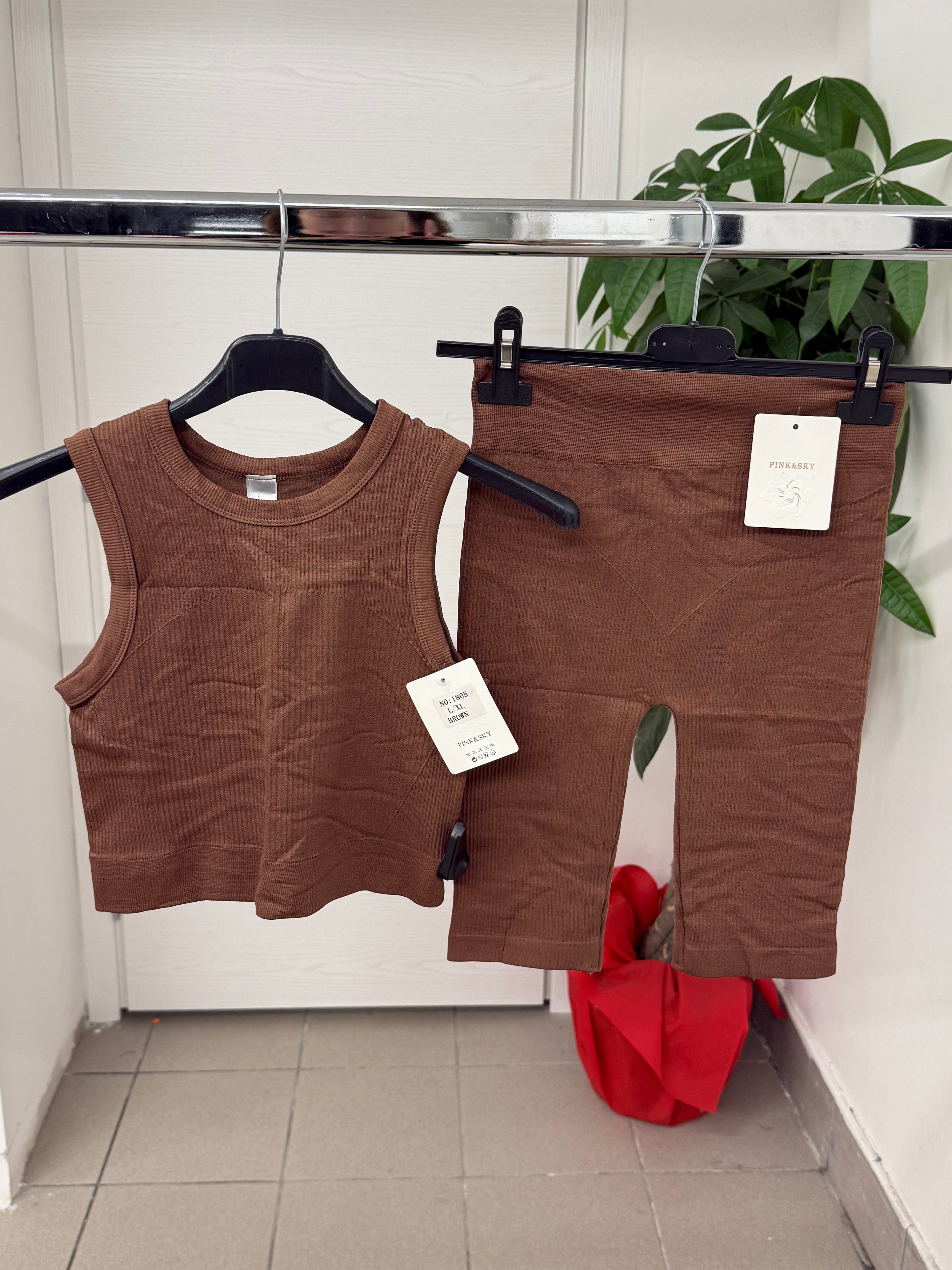 Set coordinato sportivo Top e Leggings a costine FGD MODA