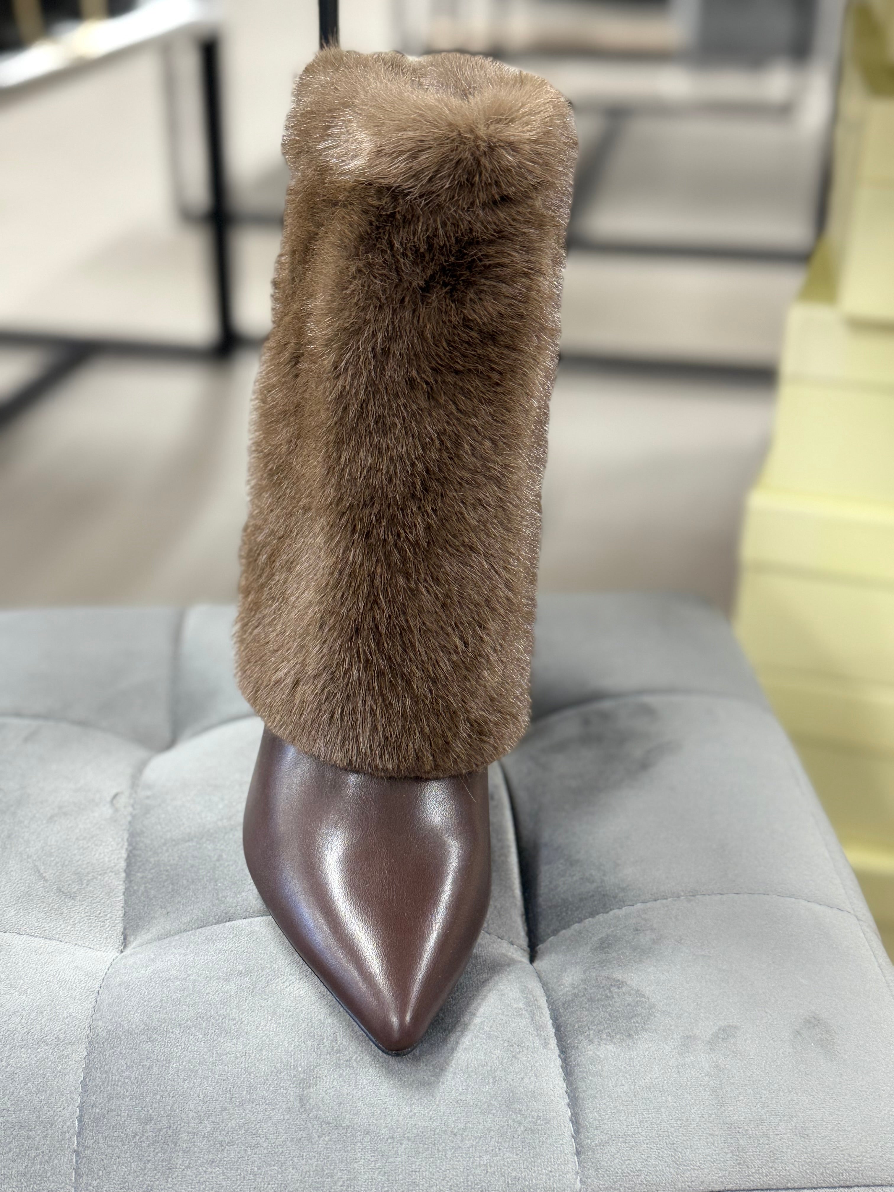 Stivali in ecopelle con pelliccia tacco 10cm FGD MODA