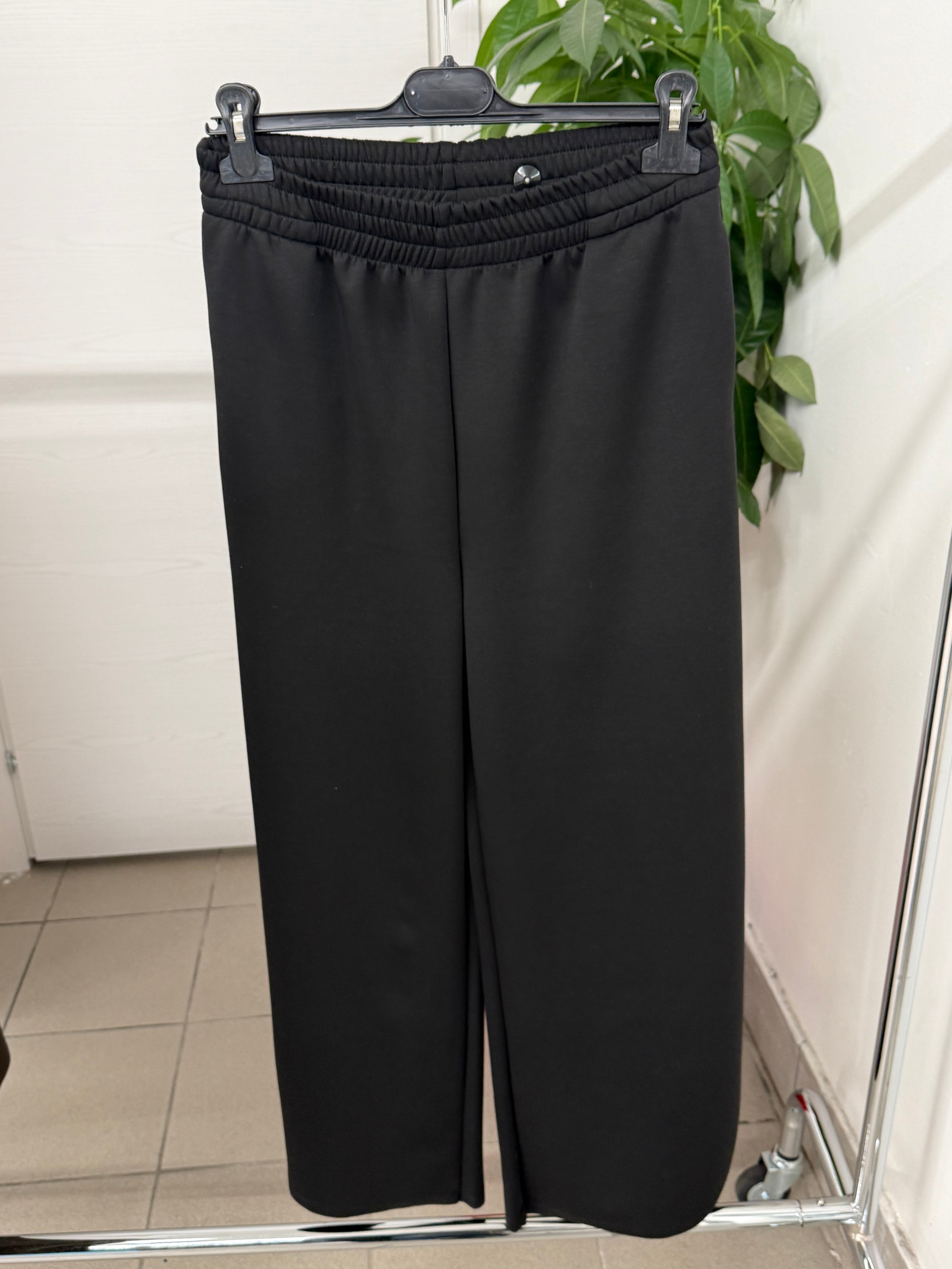 Pantaloni tuta a palazzo