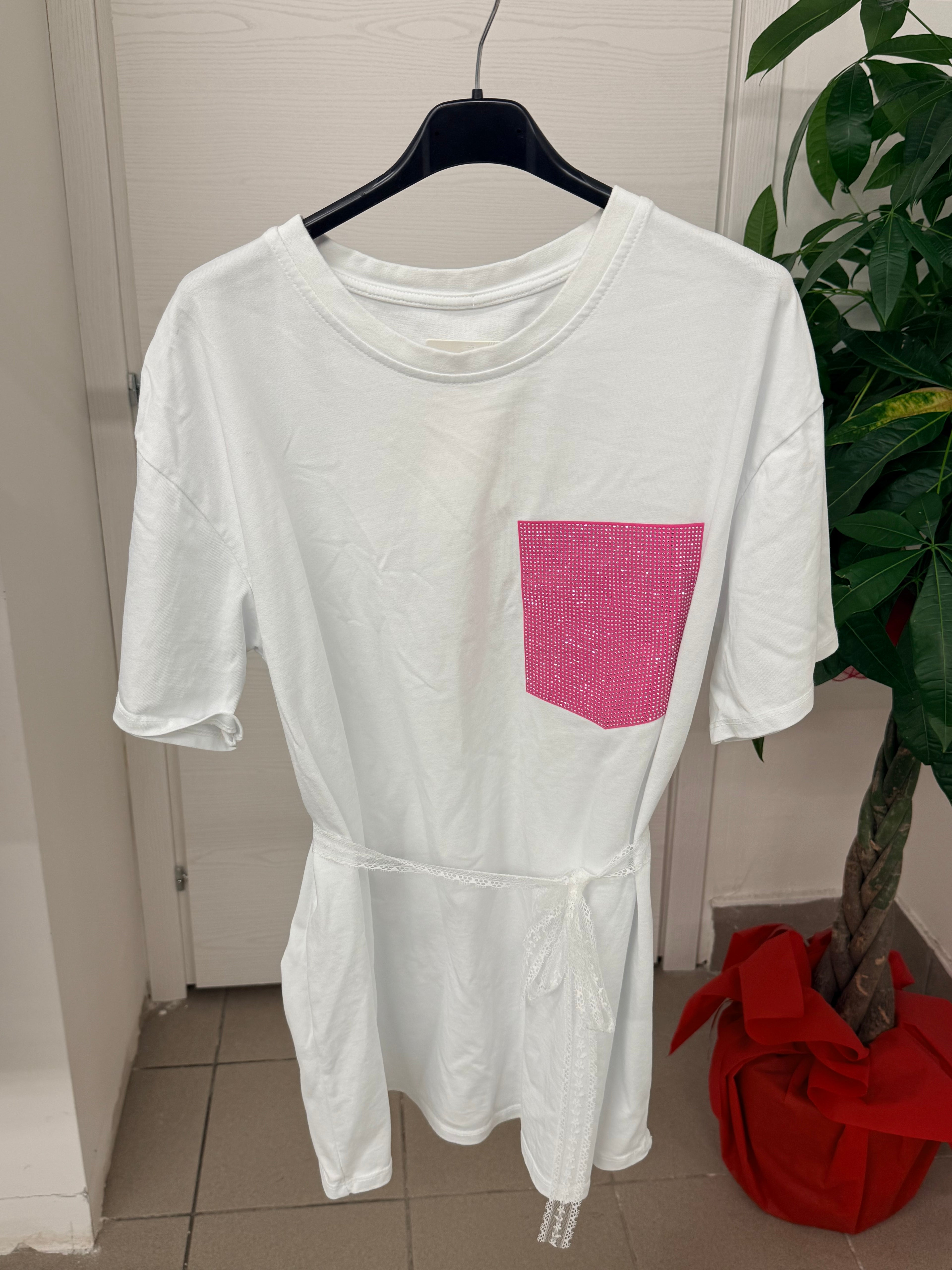 T-shirt in cotone over con tasca brillantinata e cinta FGD MODA