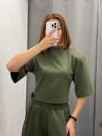 Set Coordinato T-Shirt Con Spalle Imbottite E Bermuda Con Pence JUST WEST FGD MODA