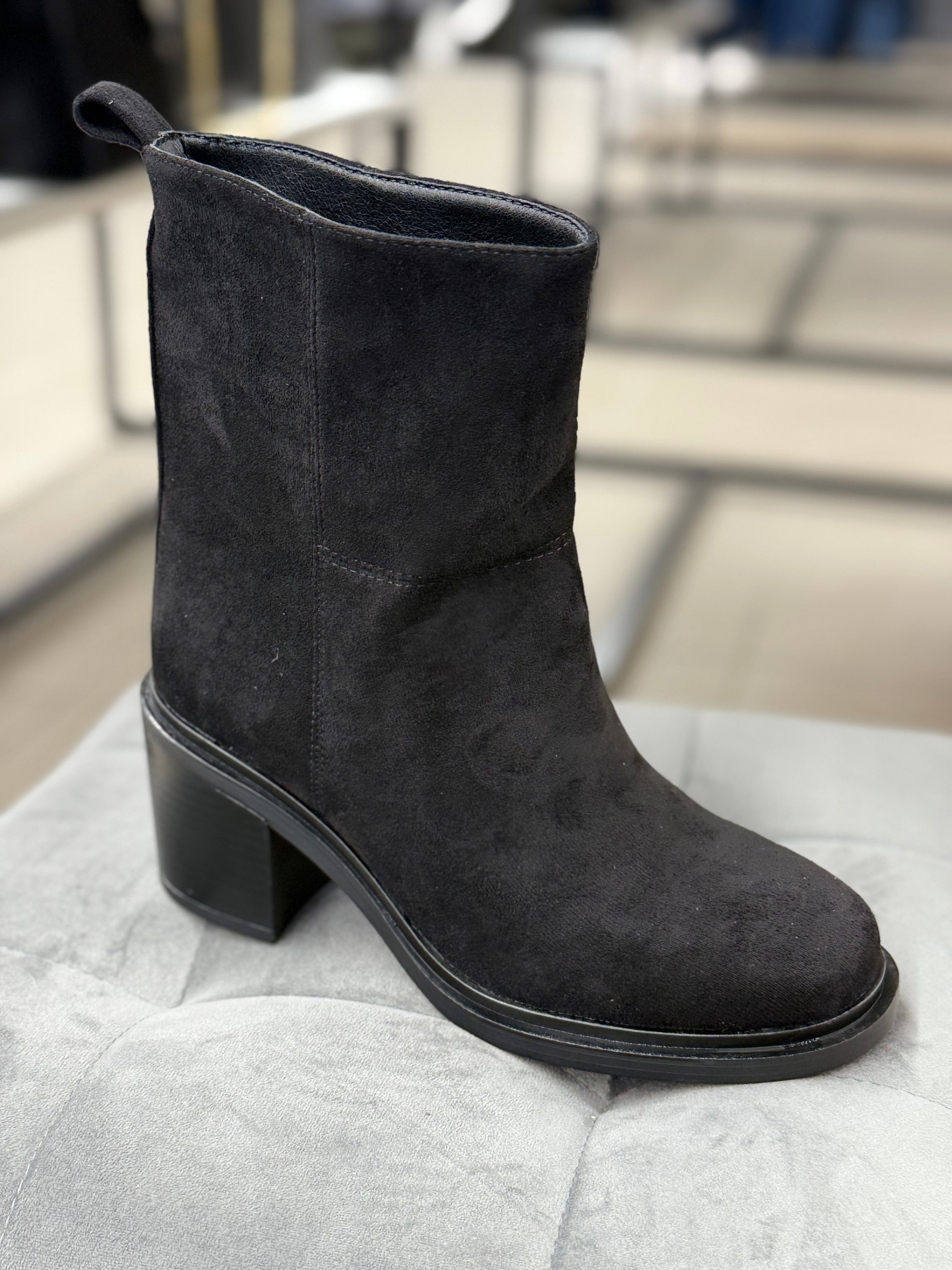 Stivali in camoscio tacco 8cm FGD MODA