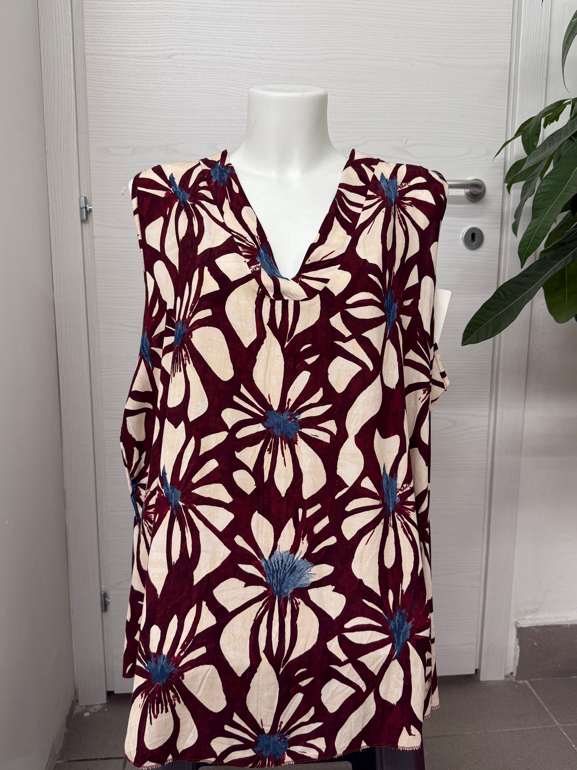 Canotta con fiori FGD MODA