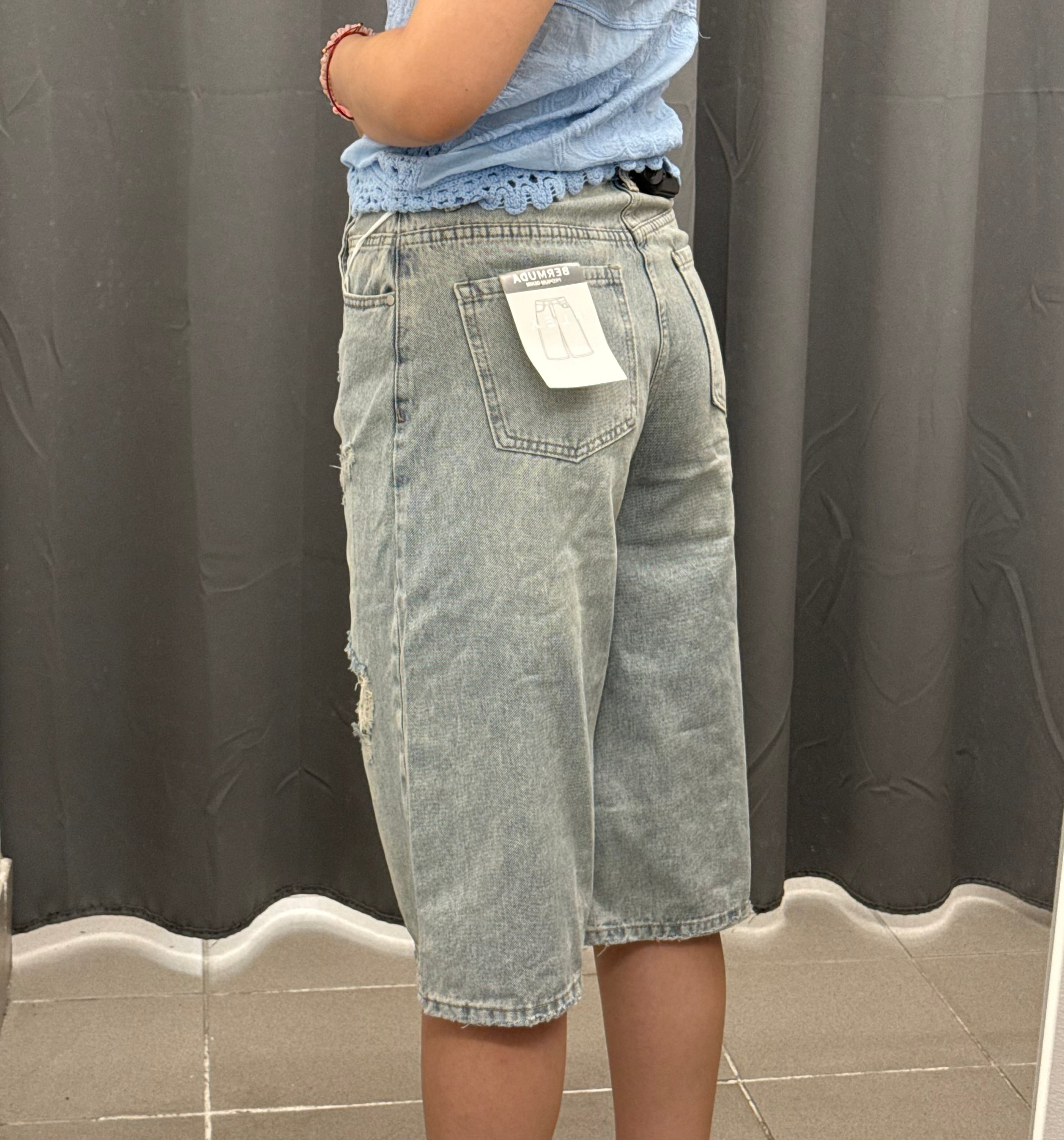 Bermuda Di Jeans Con Strappi XY1002 FGD MODA