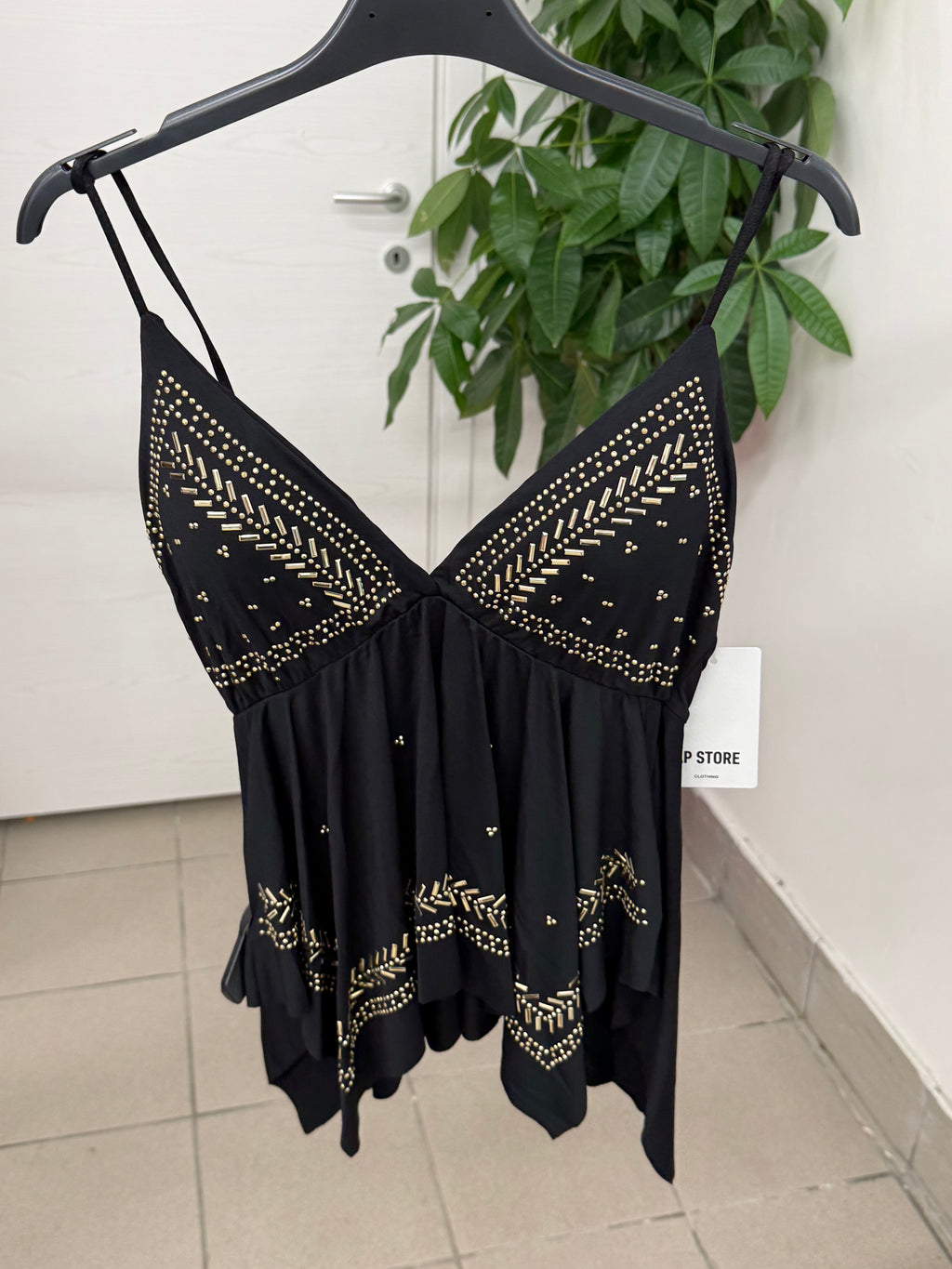 Top a spalline con borchie FGD MODA