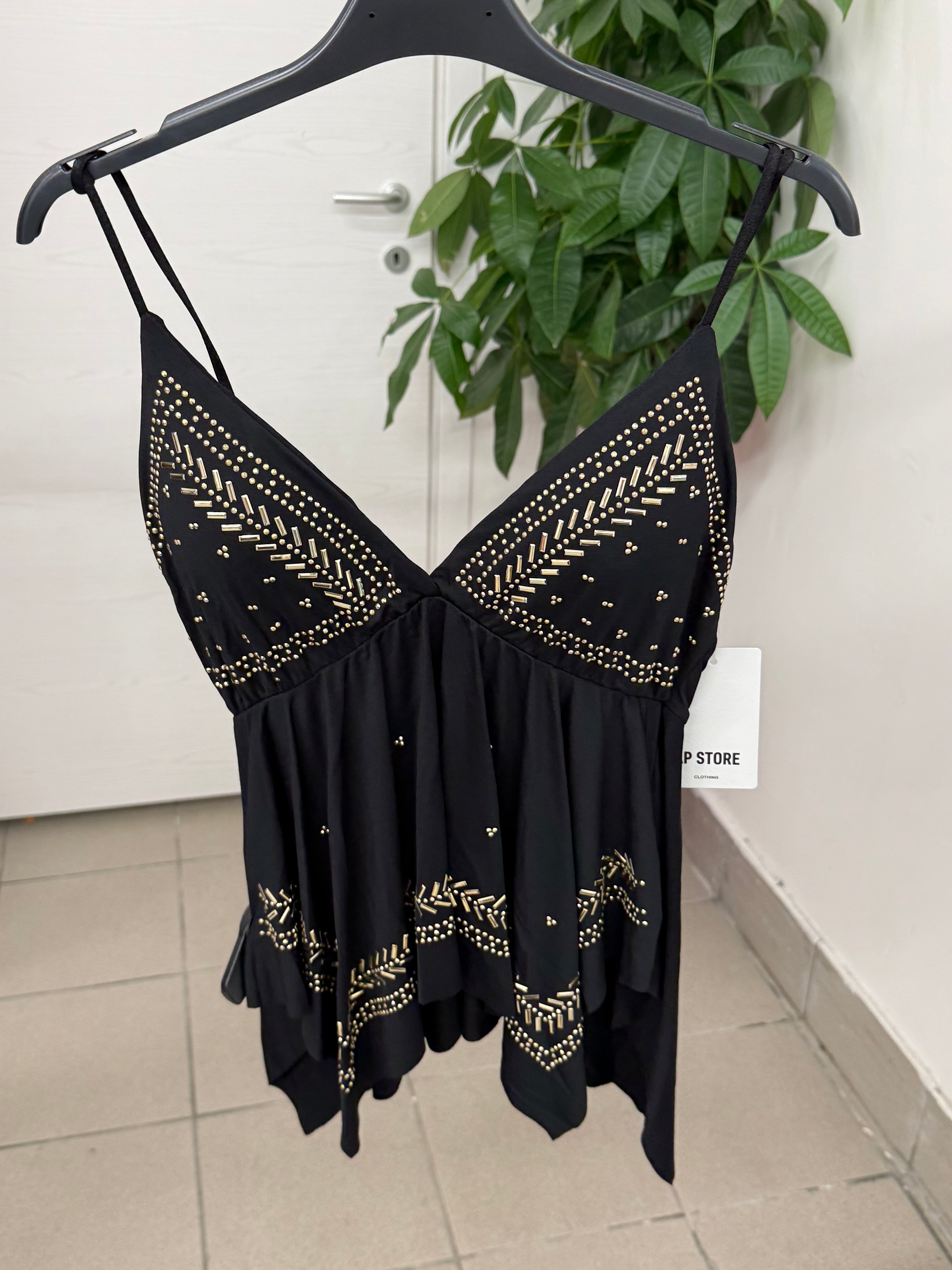 Top a spalline con borchie FGD MODA