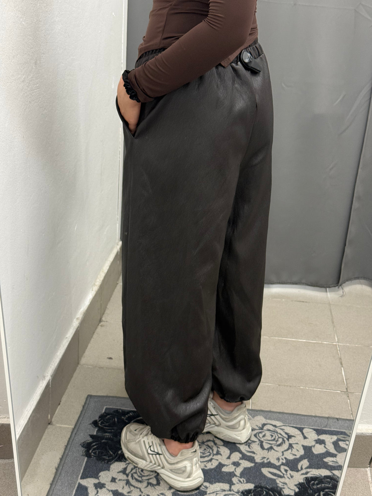 Pantaloni In Ecopelle Balloon Con Polsini FGD MODA