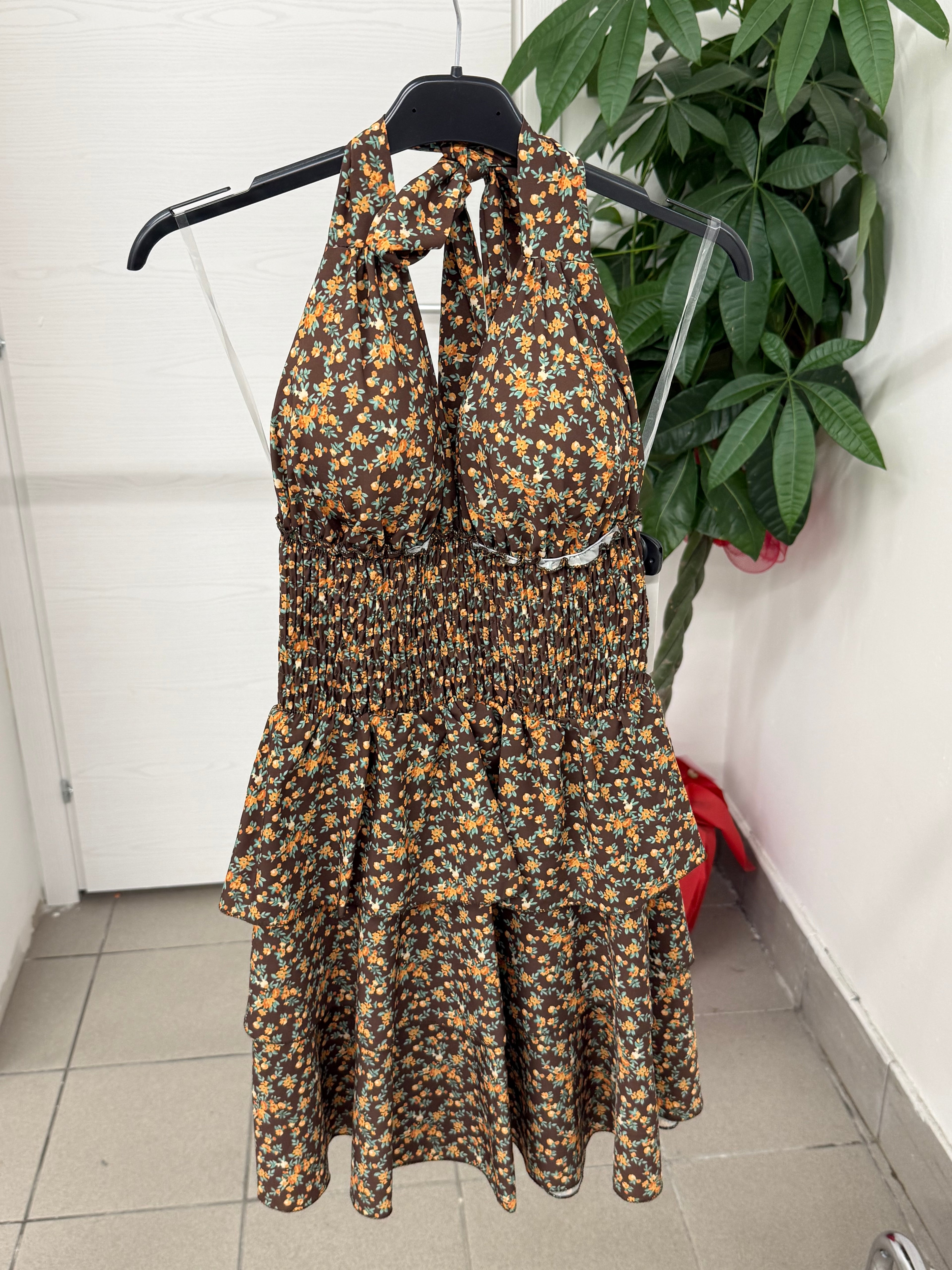 Abito Corto a Balze con Stampe Fiorate con Collo Halter FGD MODA