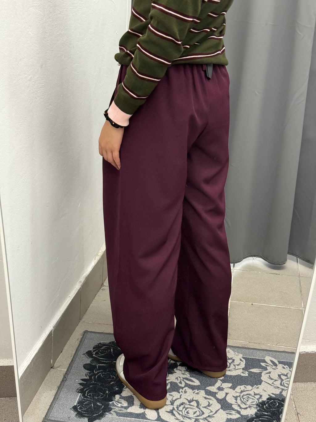 Pantaloni Asimmetrici Con Bottone Laterale FGD MODA