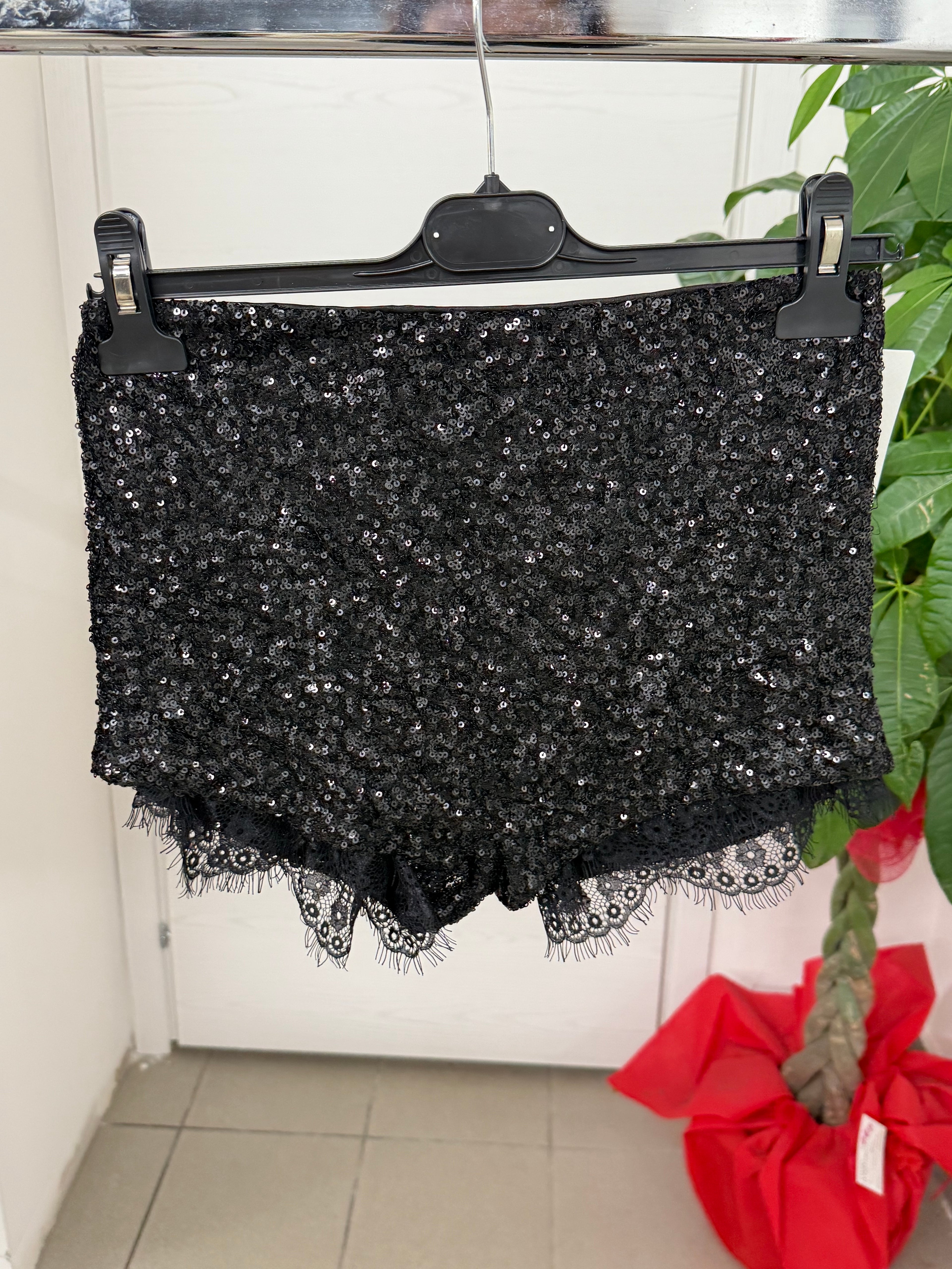 Pantaloncini con paillettes e pizzo FGD MODA