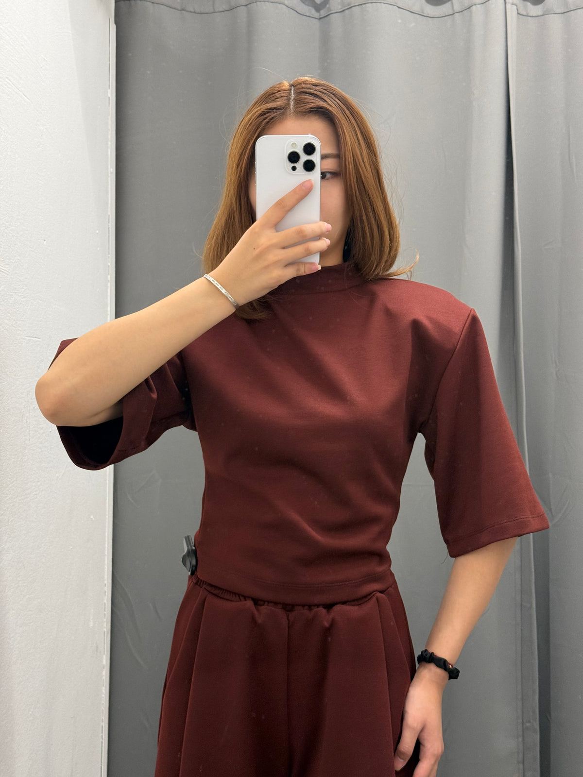 Set Coordinato T-Shirt Con Spalle Imbottite E Bermuda Con Pence JUST WEST FGD MODA