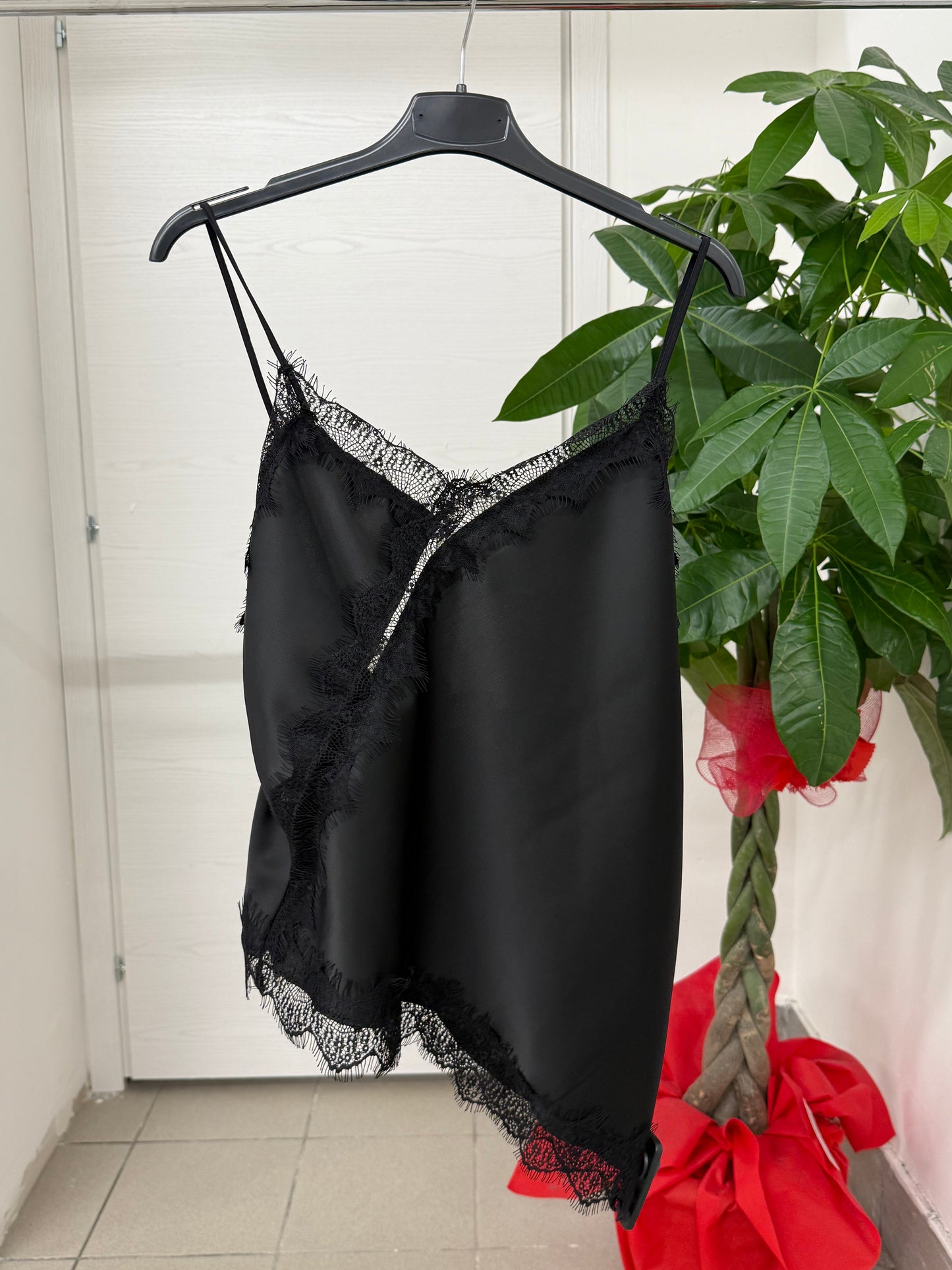 Top con bordo in pizzo FGD MODA