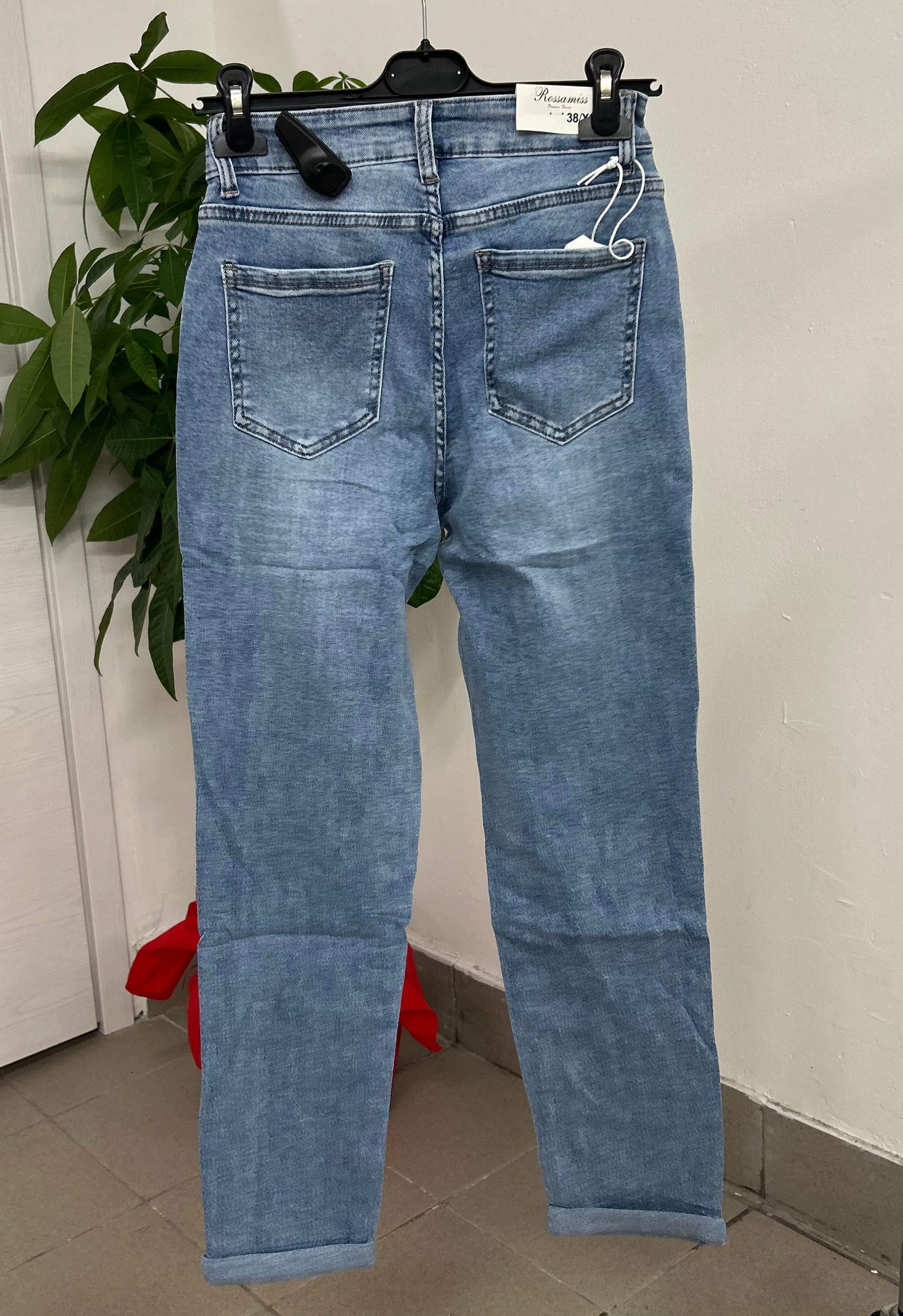 Jeans mom fit lavaggio chiaro FGD MODA