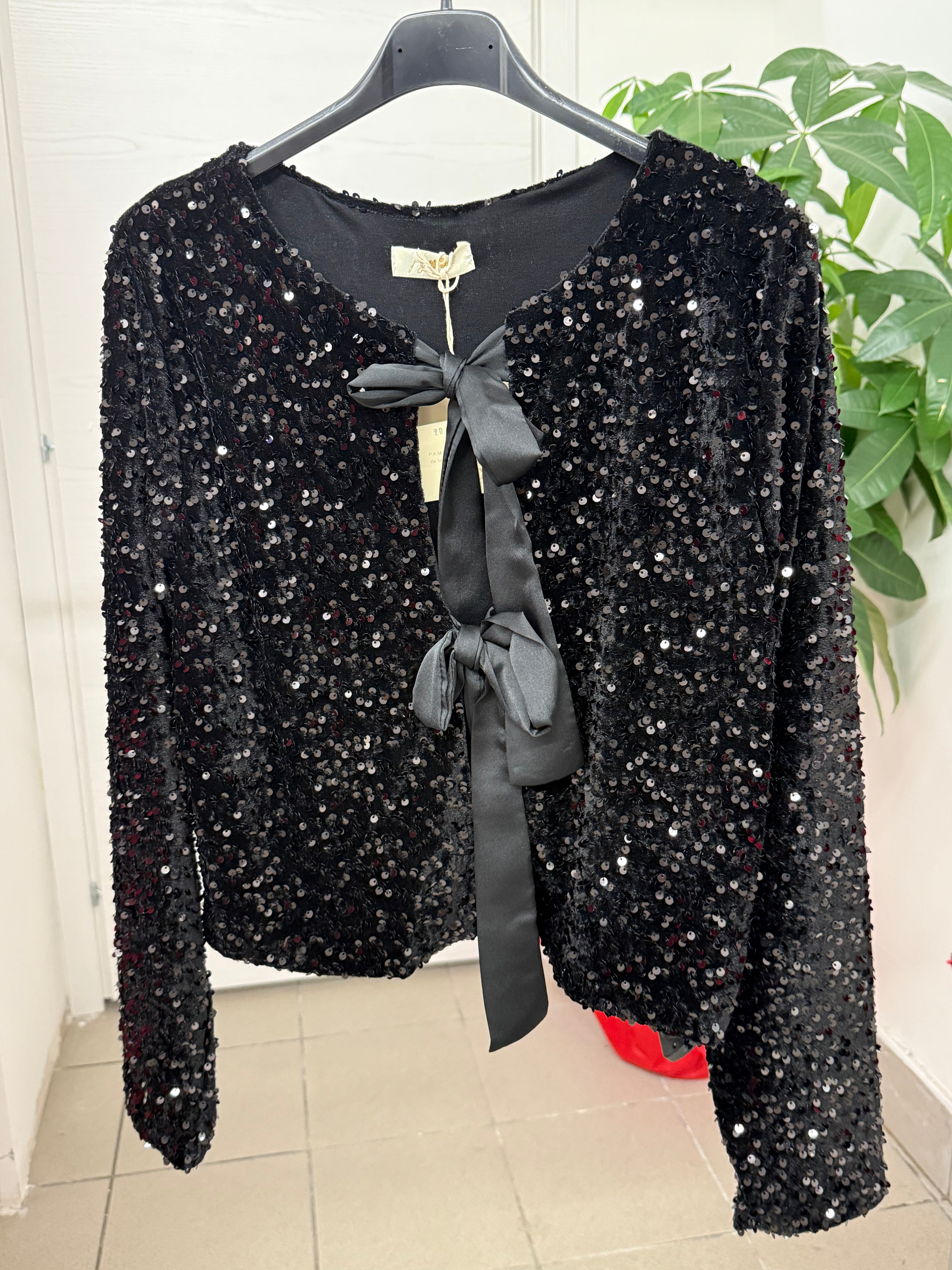 Giacca in velluto con paillettes con chiusura a fiocchi FGD MODA