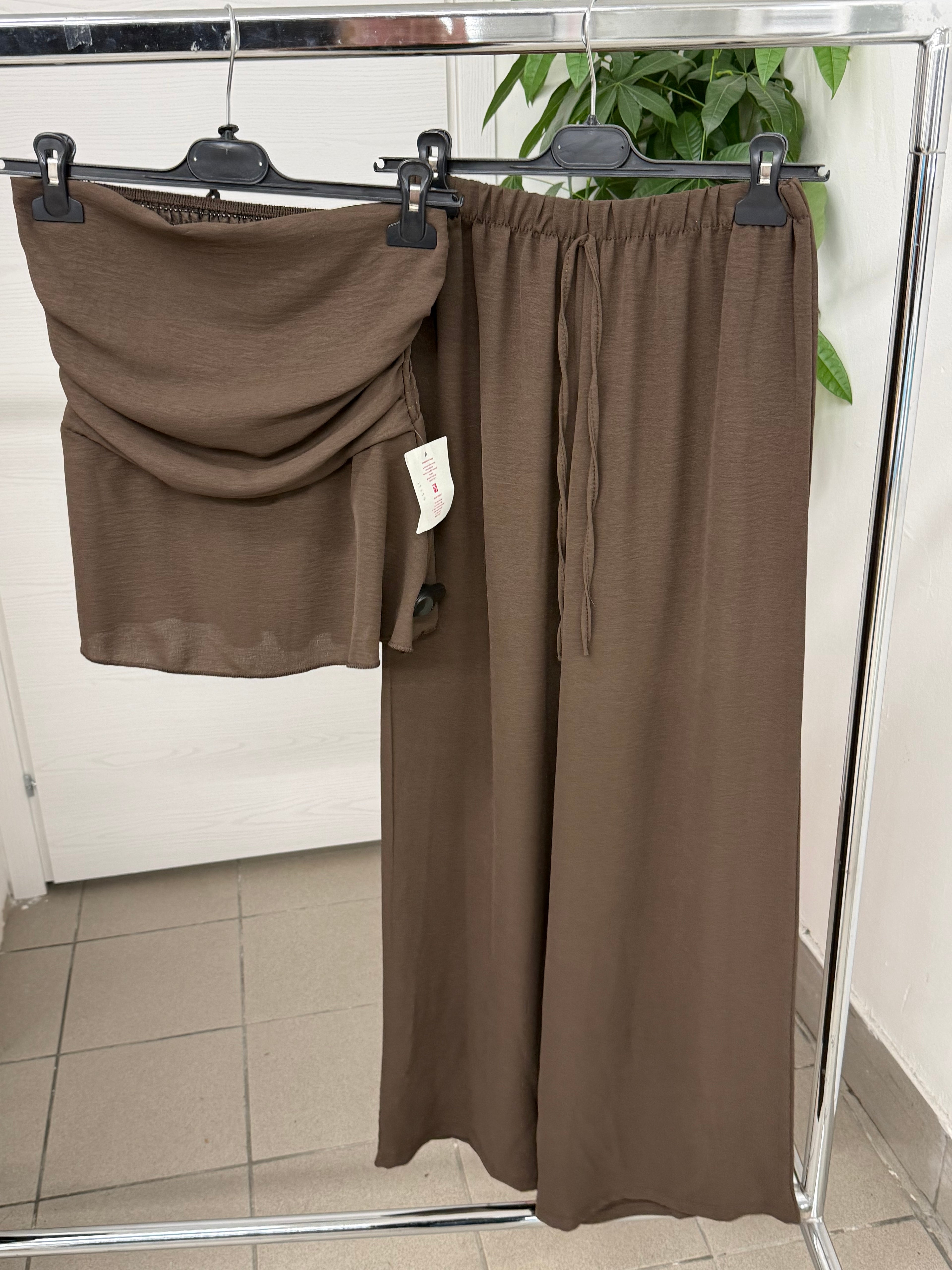 Set coordinato Top a fascia con arricciatura e Pantaloni a palazzo FGD MODA