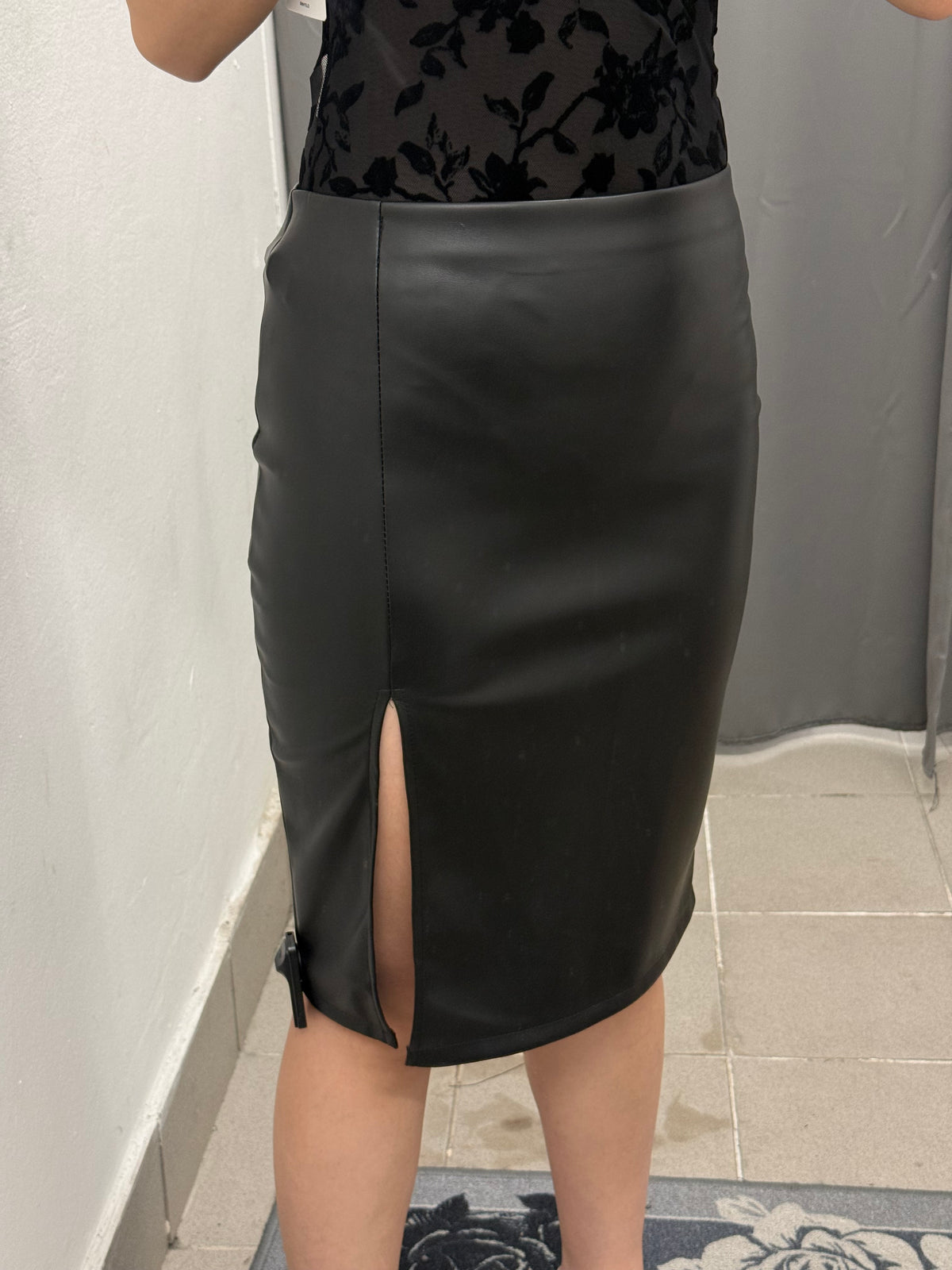 Gonna Midi A Tubino In Ecopelle Con Spacco Laterale FGD MODA
