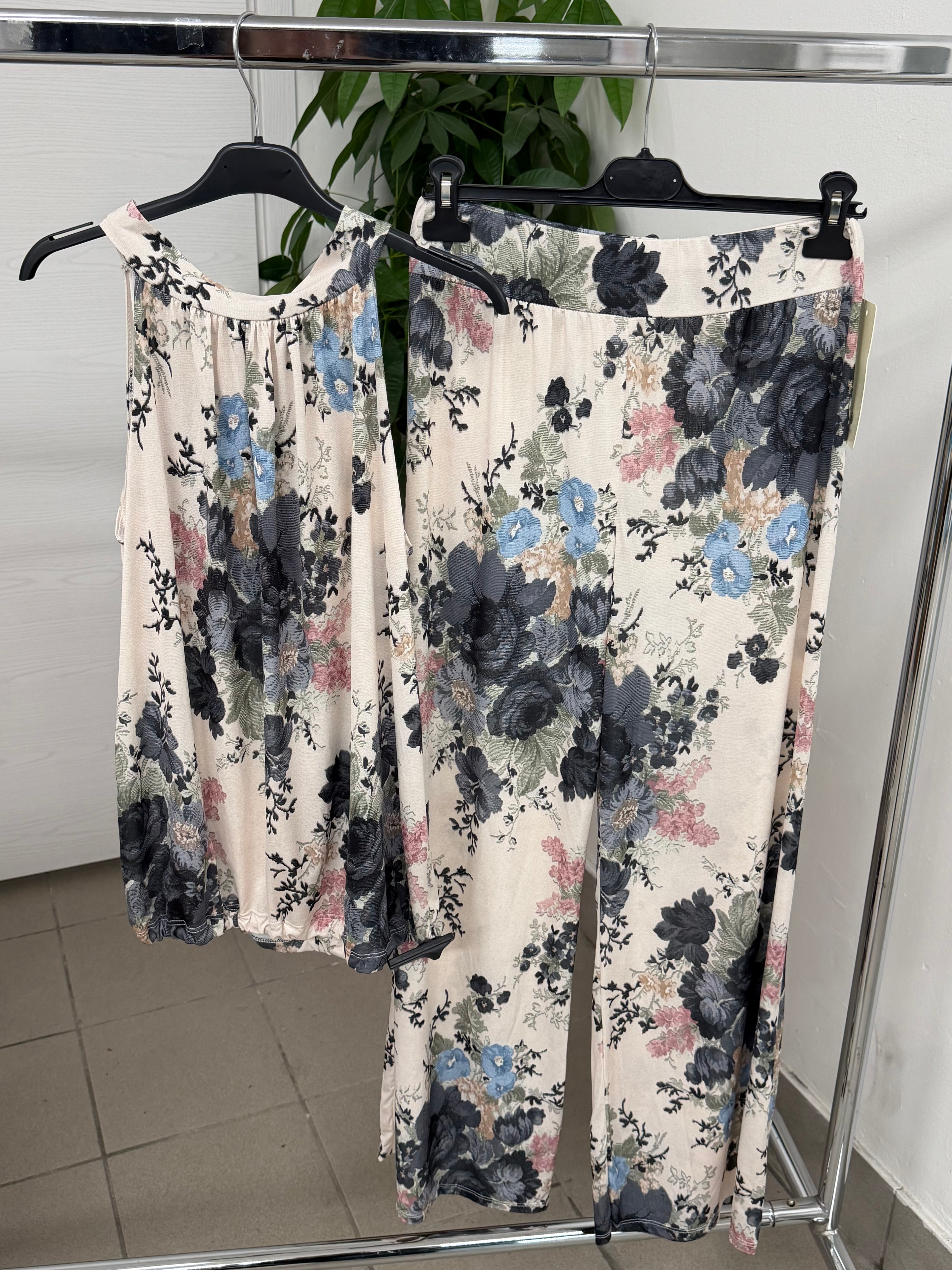Set coordinato Canotta e Pantaloni a palazzo con motivo fiorato FGD MODA