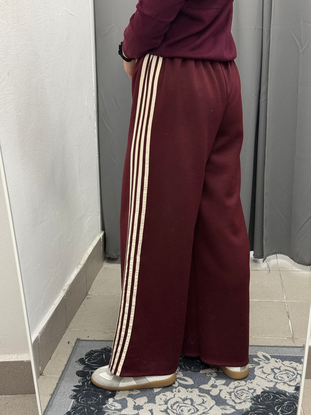 Pantaloni Tuta A Palazzo Con Strisce Laterali FGD MODA