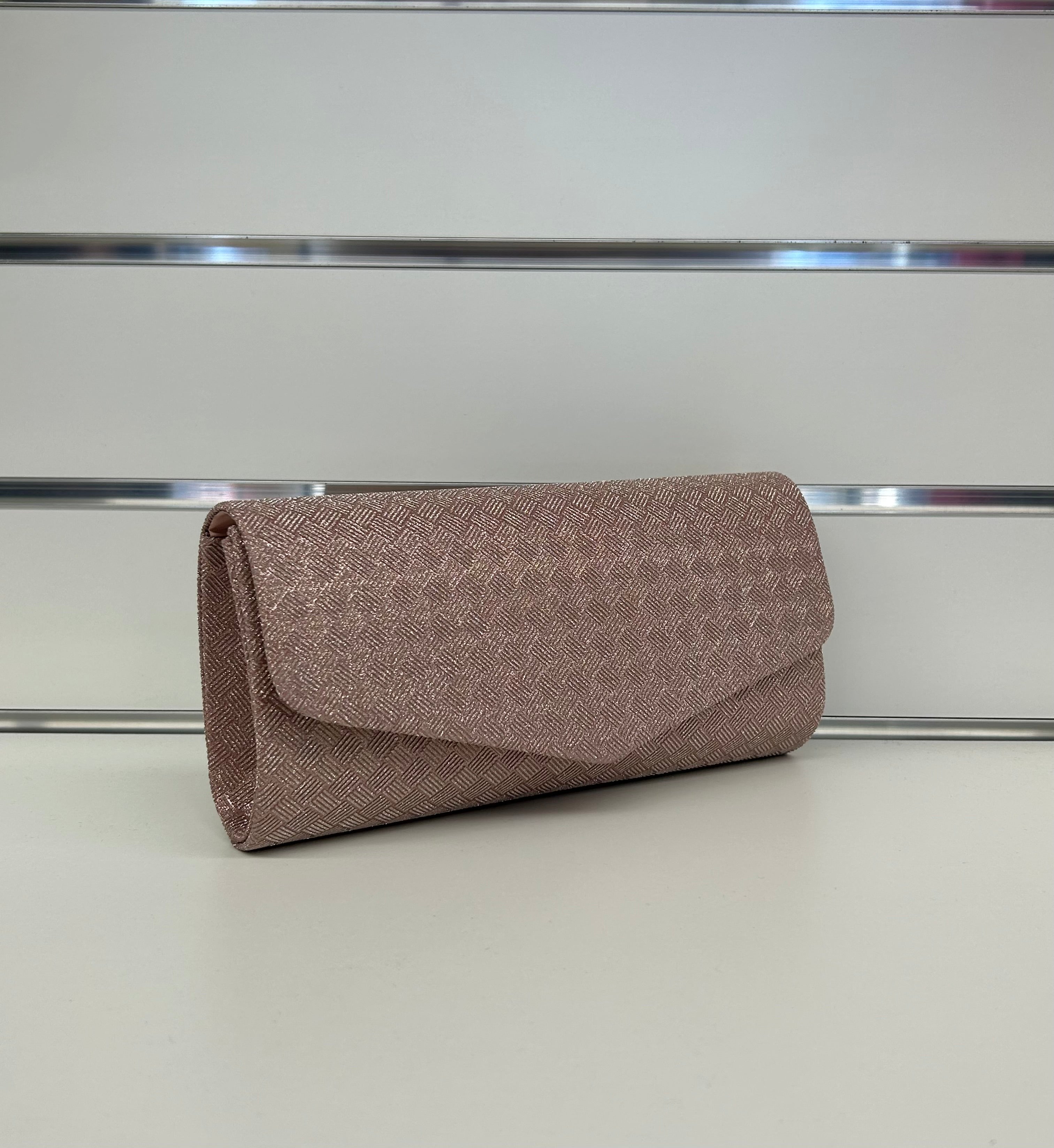 Pochette brillantanata con chiusura a bottone e tracolla FGD MODA