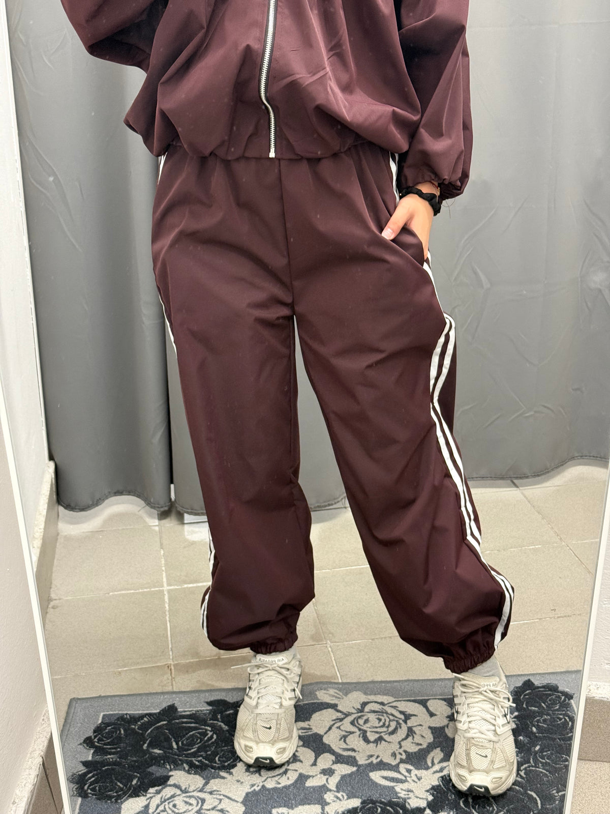 Set Coordinato Acetato Giacca Over Fit E Pantaloni Con Polsini Con Strisce Laterali FGD MODA