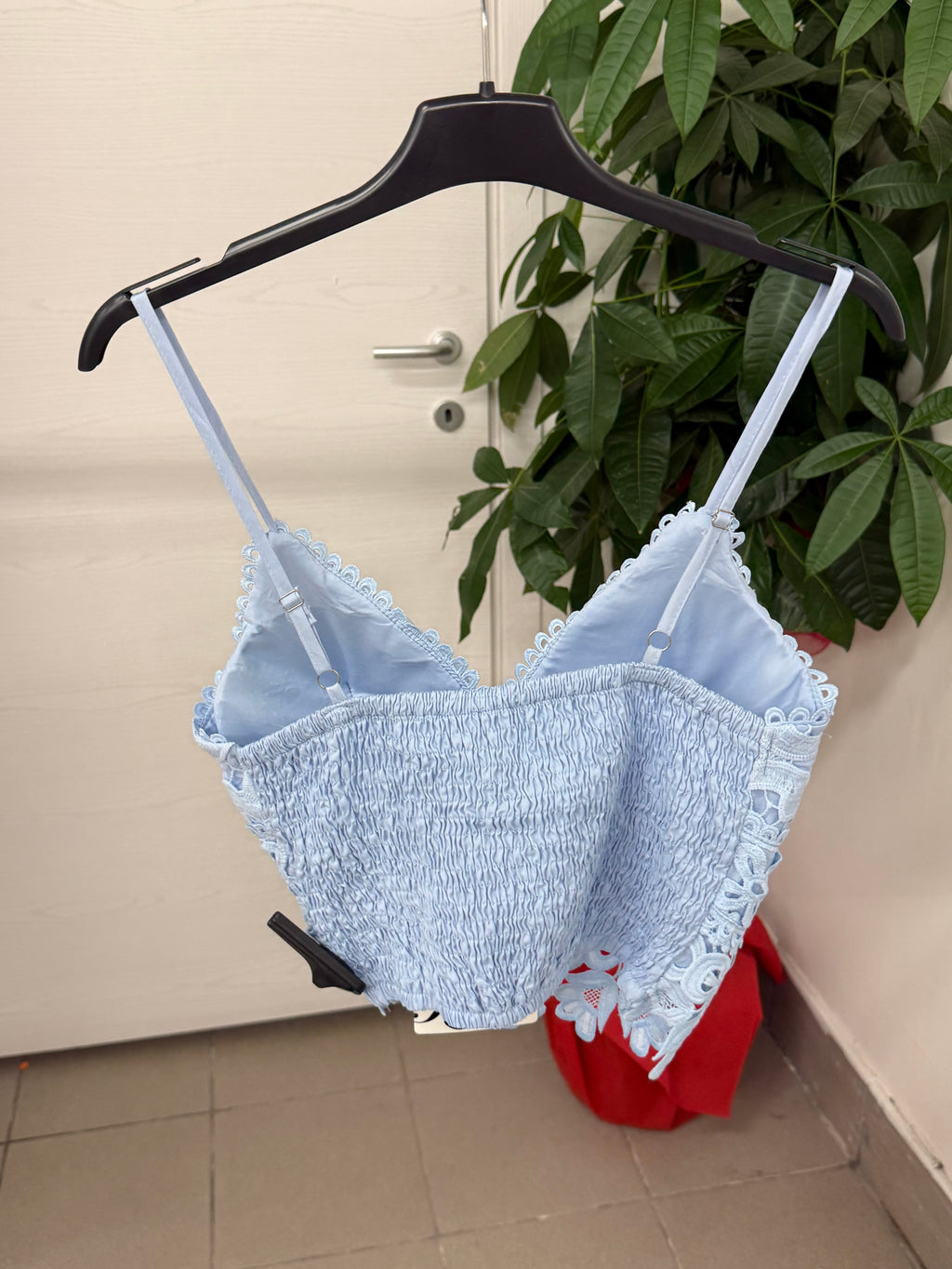Top crop in pizzo con spalline regolabili FGD MODA