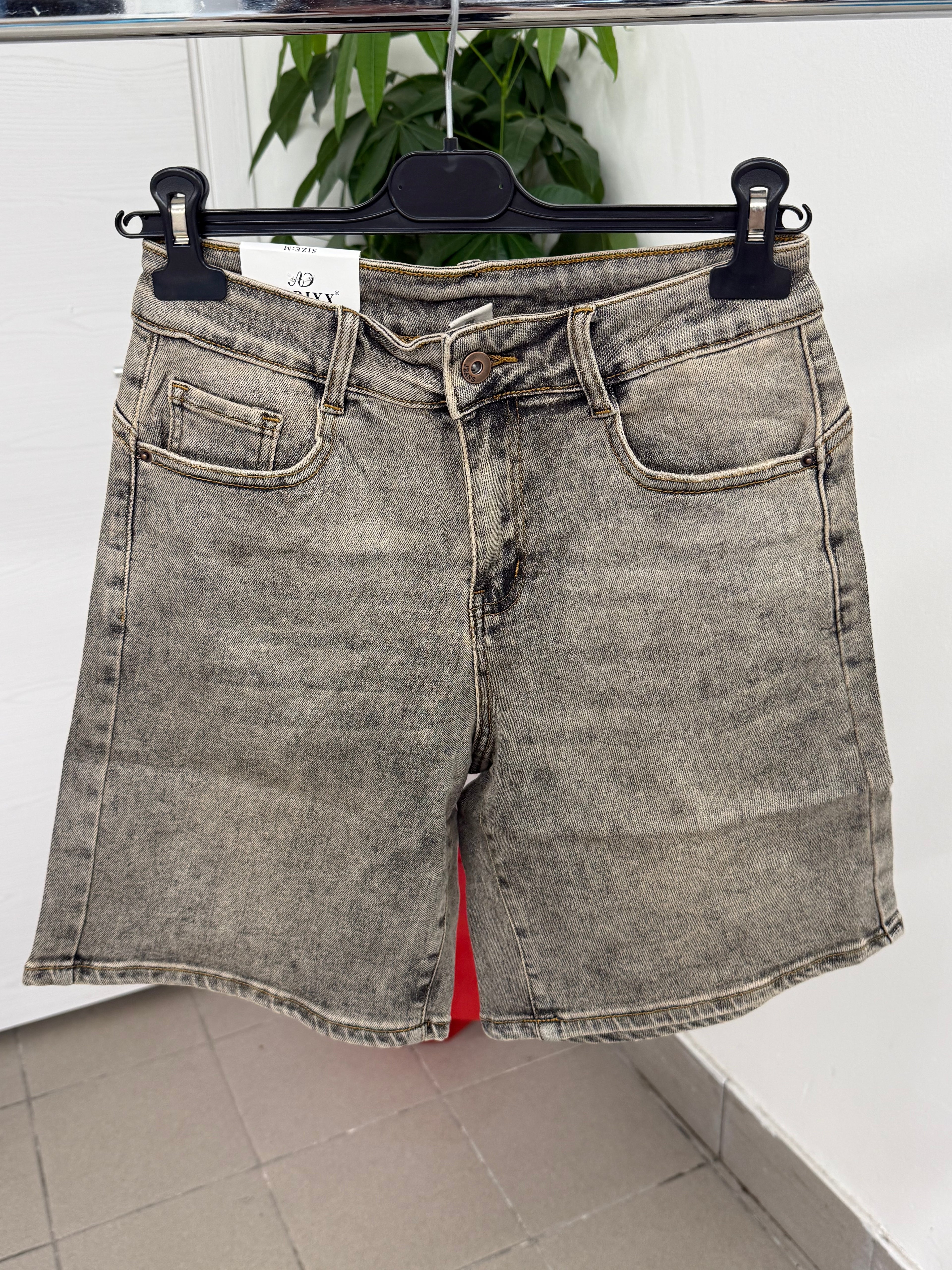 Bermuda con taschini brillantinati FGD MODA