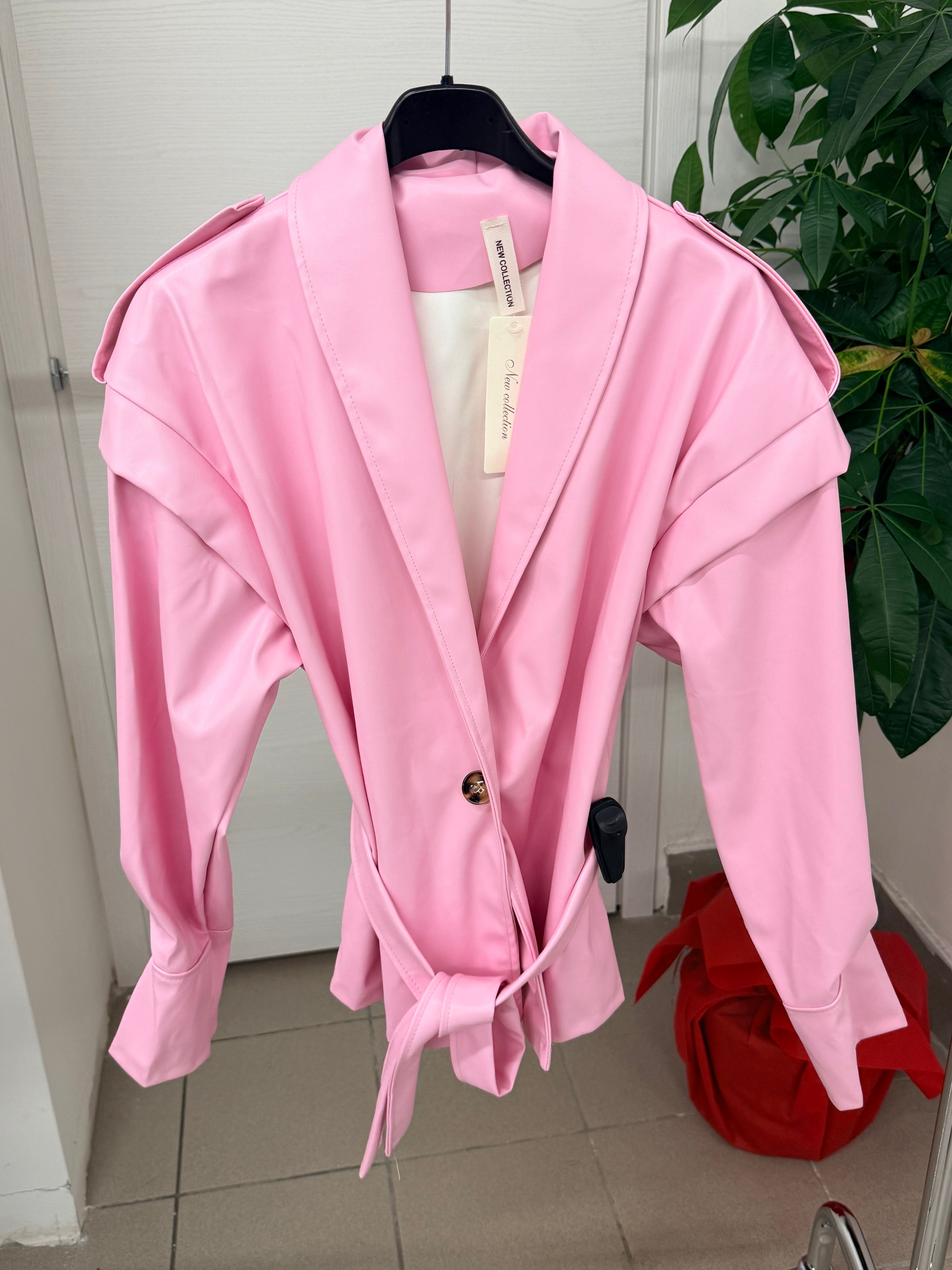 Giacca in ecopelle con cinta FGD MODA